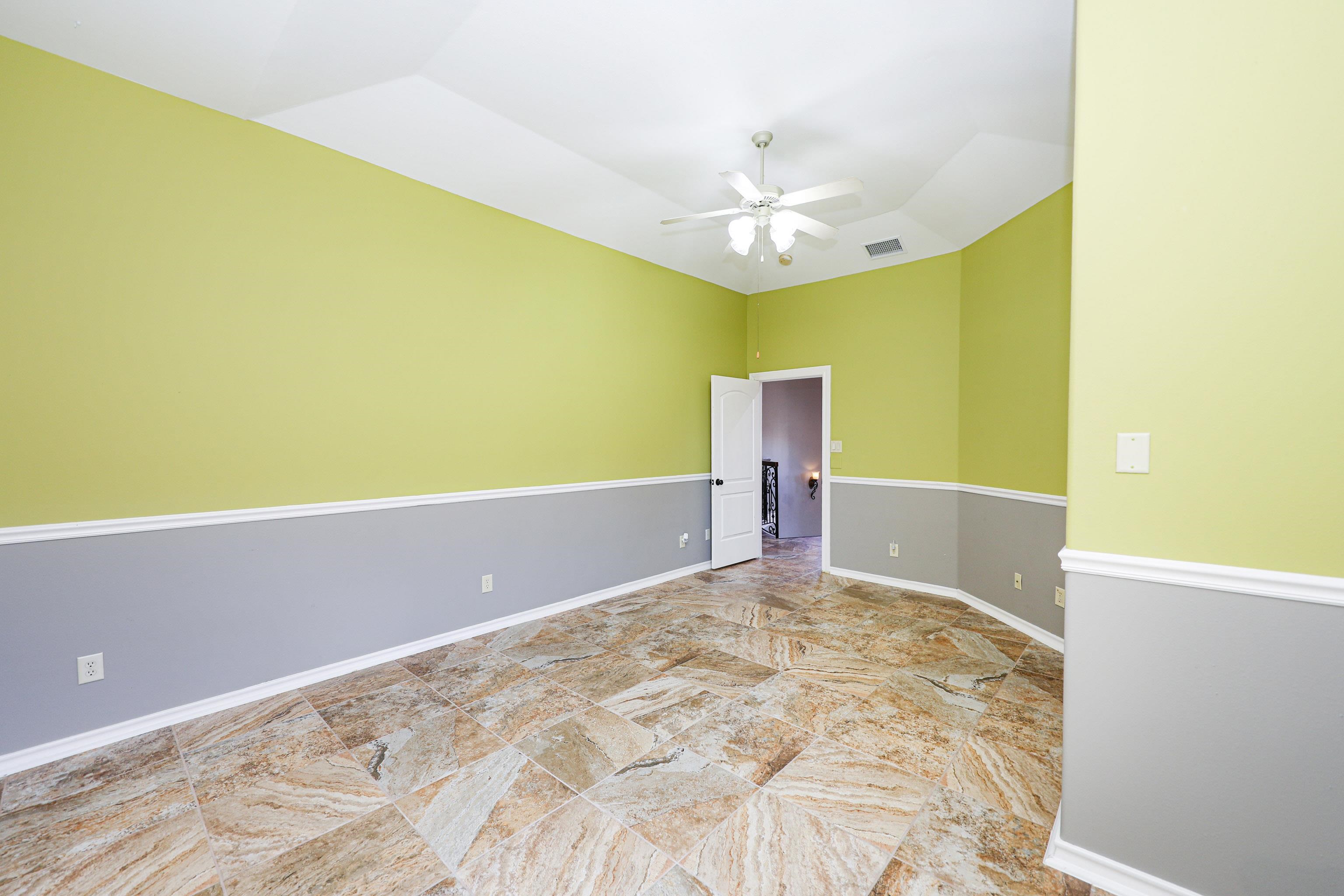 319 Lake Carnegie Ct.