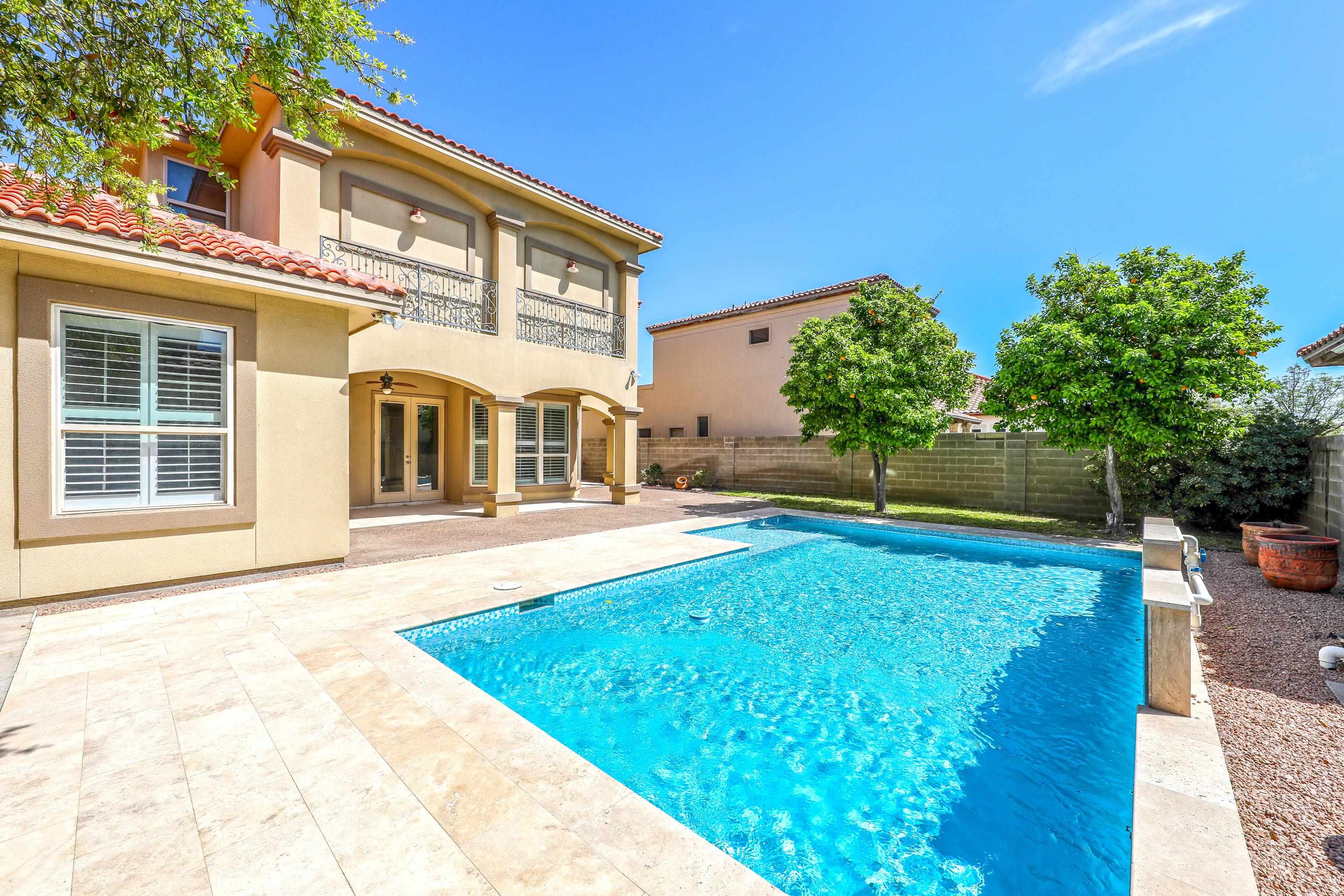 319 Lake Carnegie Ct.