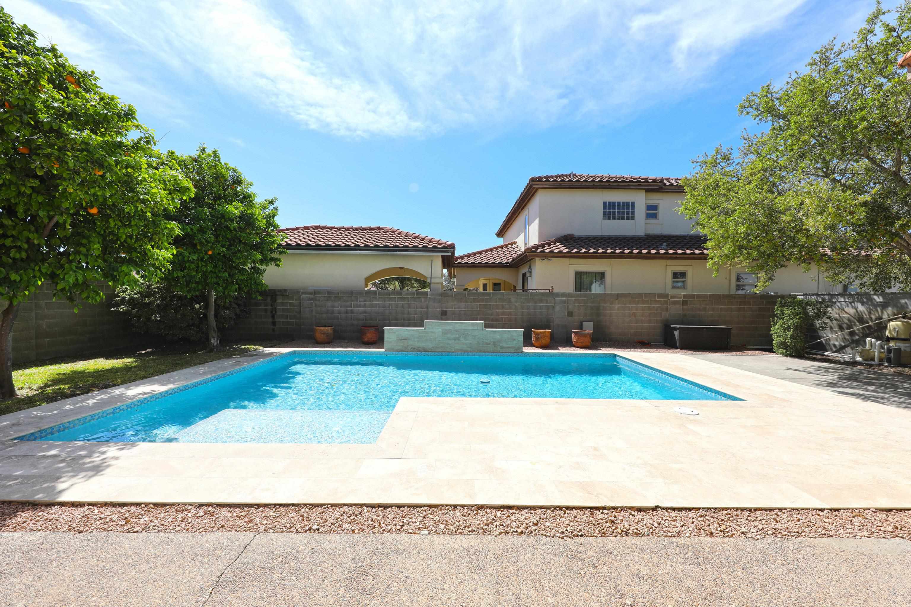 319 Lake Carnegie Ct.