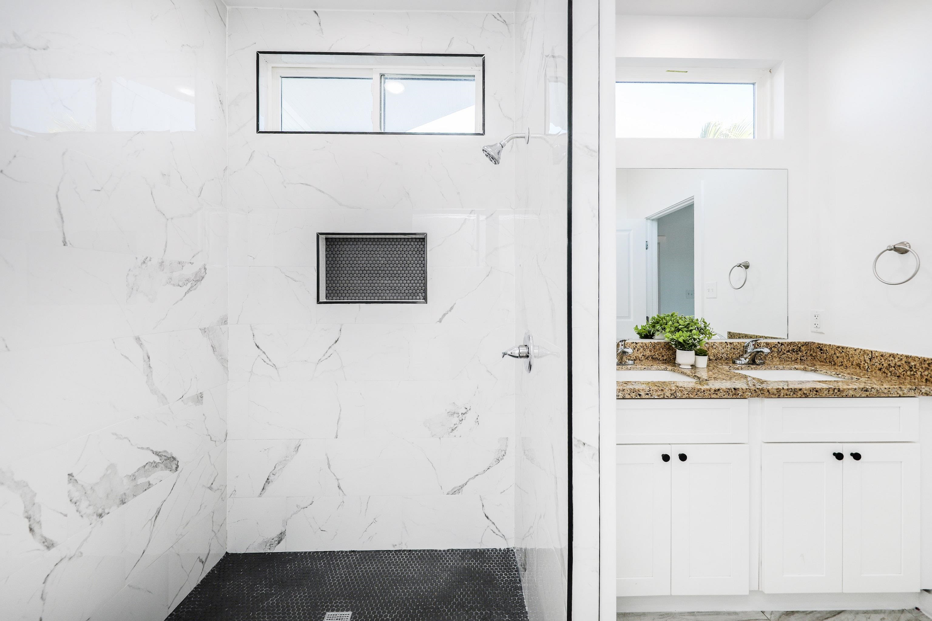 3911 Casa Blanca Lake Rd Unit: 2