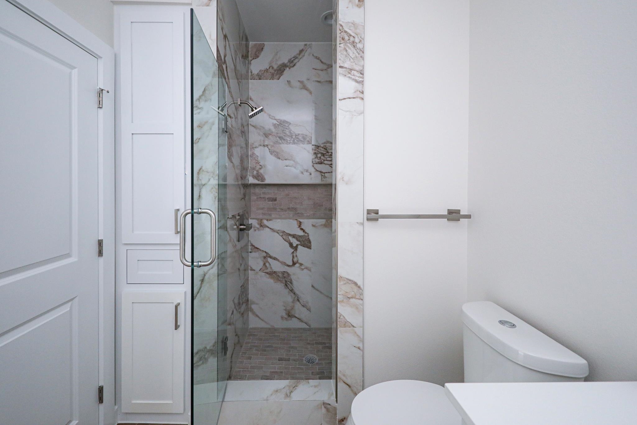 7525 Cresta Bella Street