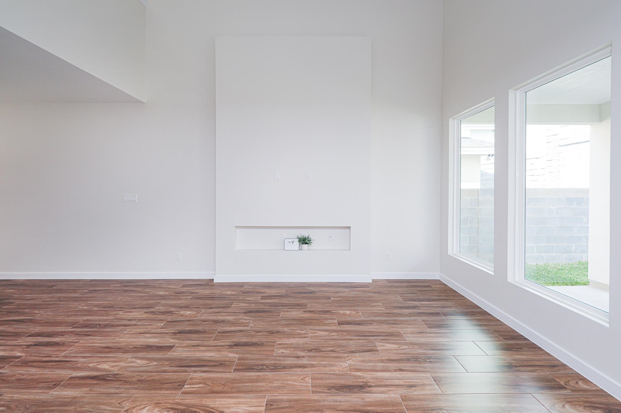 7525 Cresta Bella Street