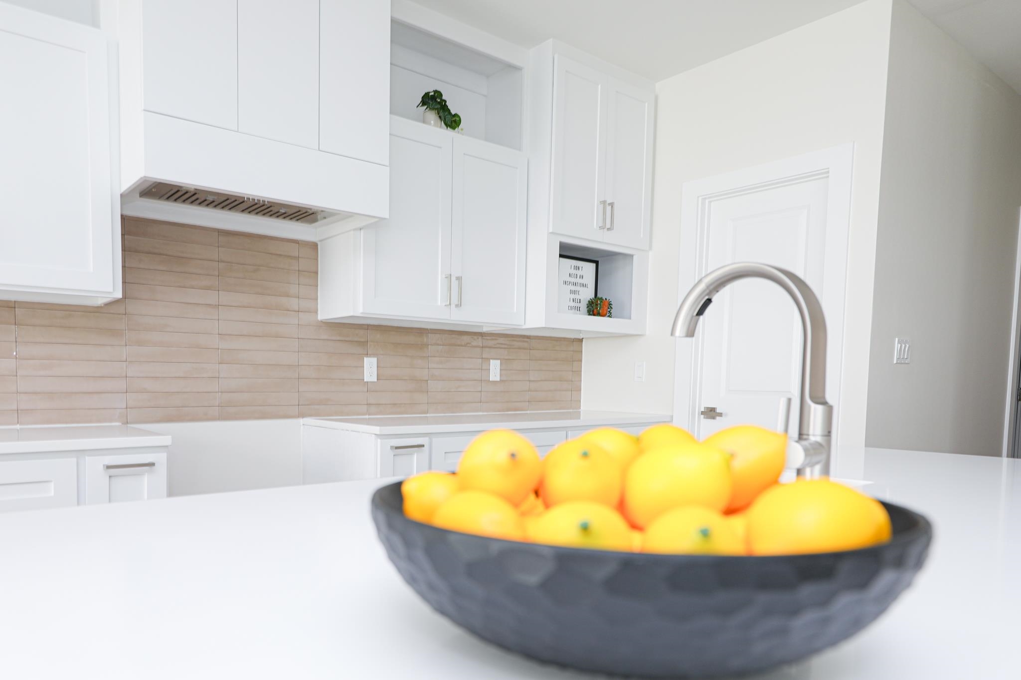 7525 Cresta Bella Street