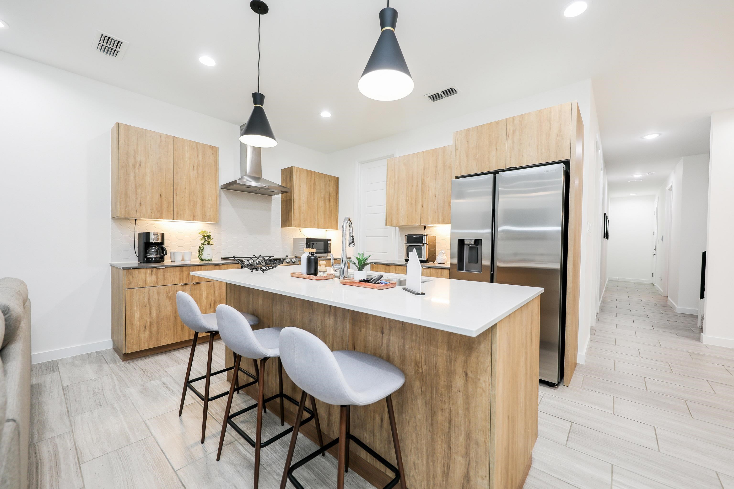 425 Deer Path Loop