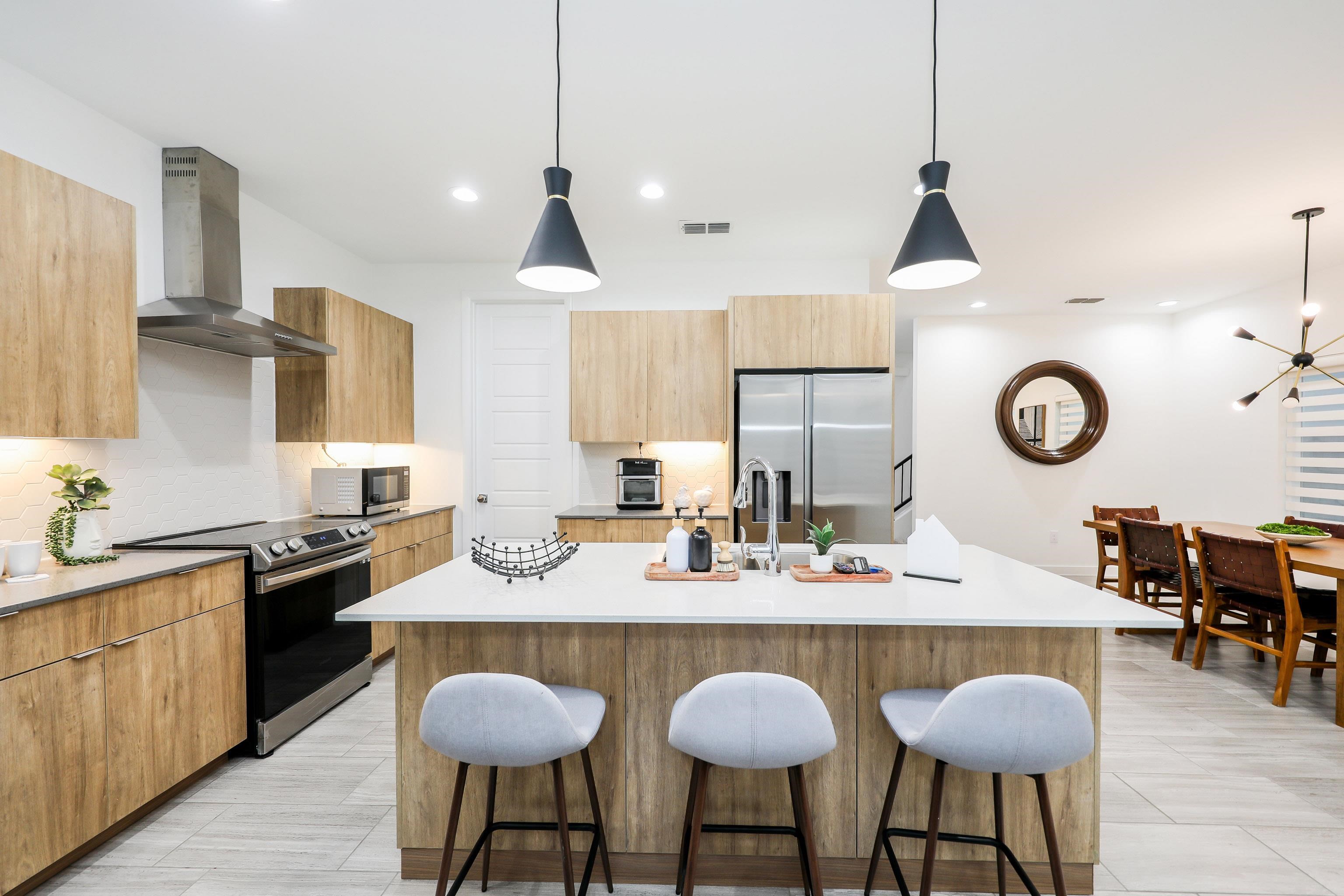 425 Deer Path Loop