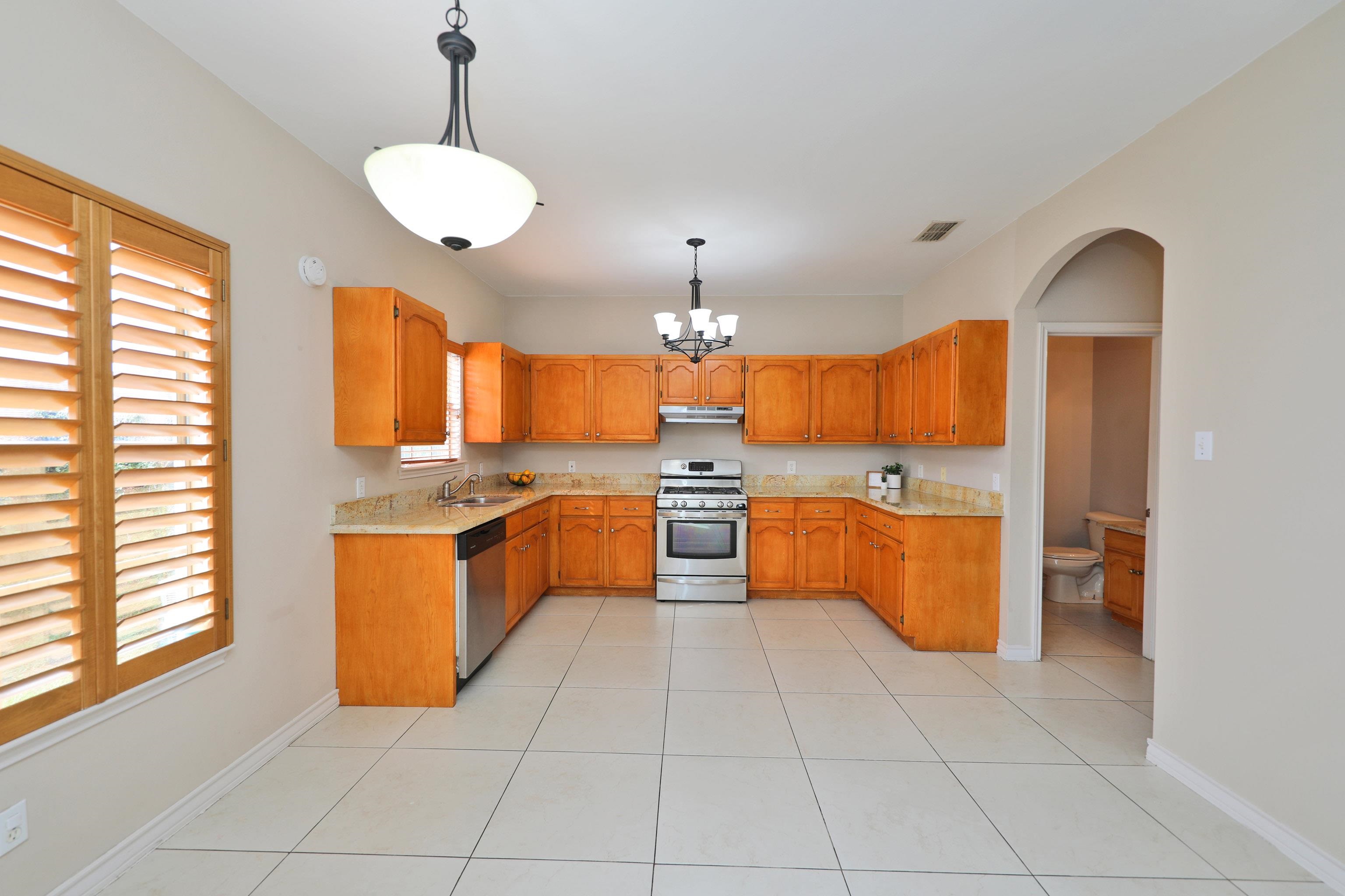 510 Shiloh Dr Unit: 704