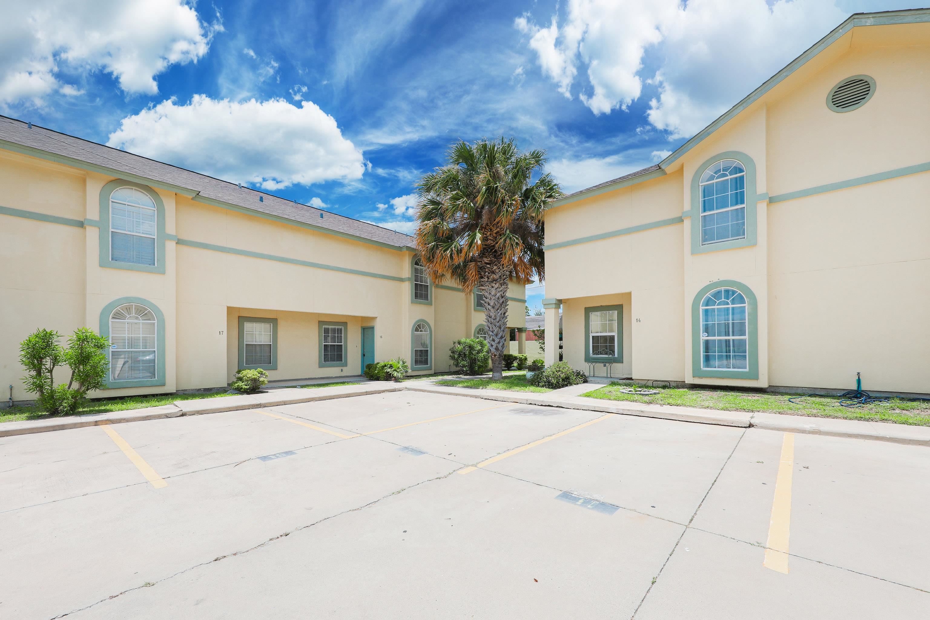 1000 Ranchway Dr Unit: 15