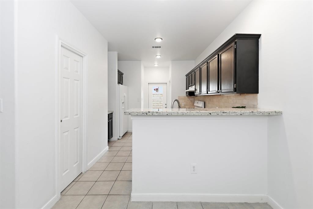 2445 Monarch Dr Unit: 1003