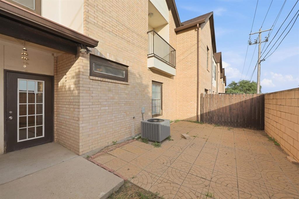 2445 Monarch Dr Unit: 1003