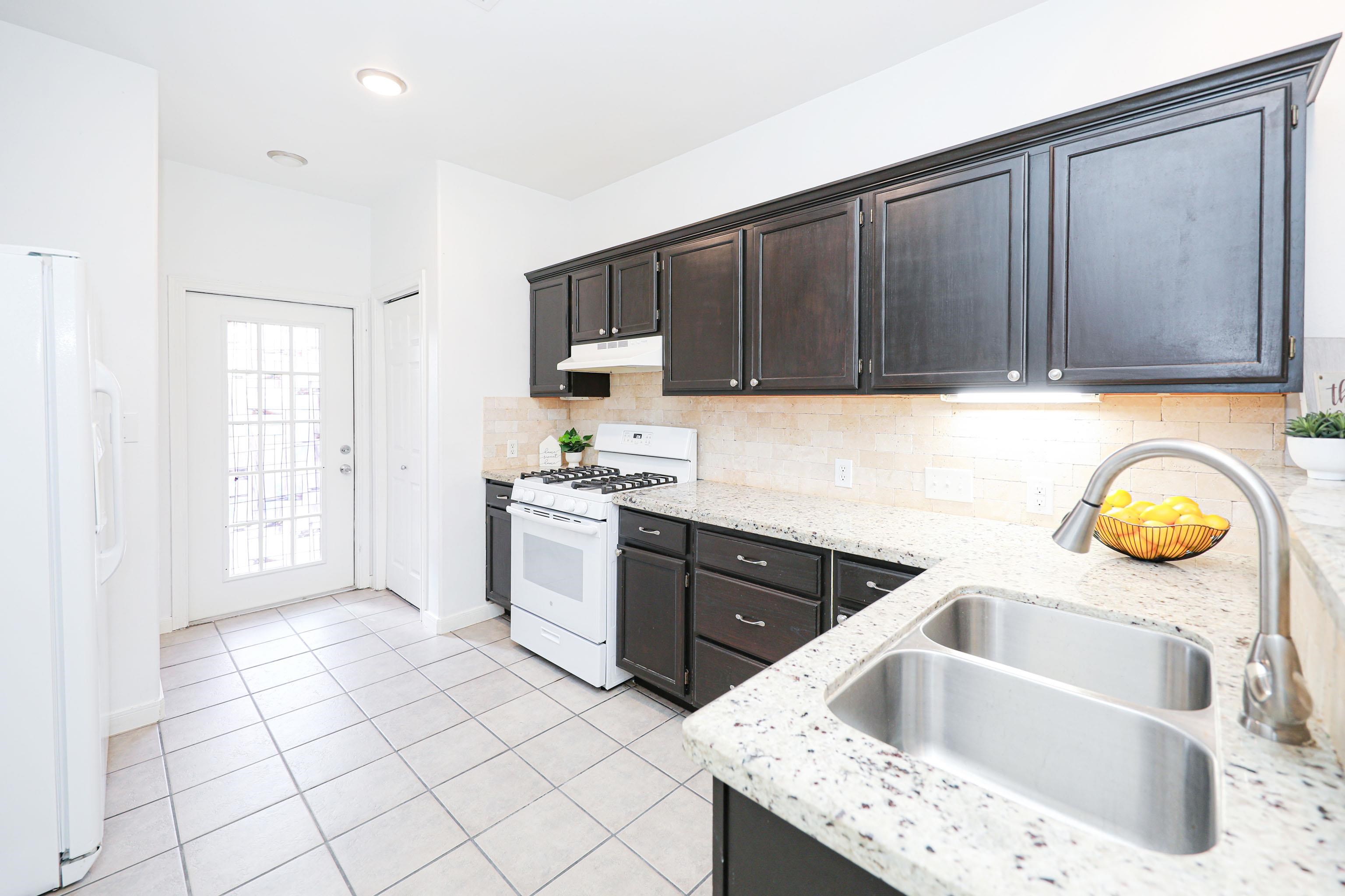 2445 Monarch Dr Unit: 1003