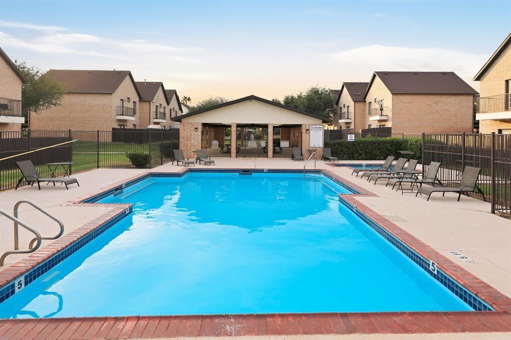 2445 Monarch Dr Unit: 1003