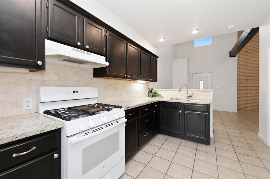2445 Monarch Dr Unit: 1003