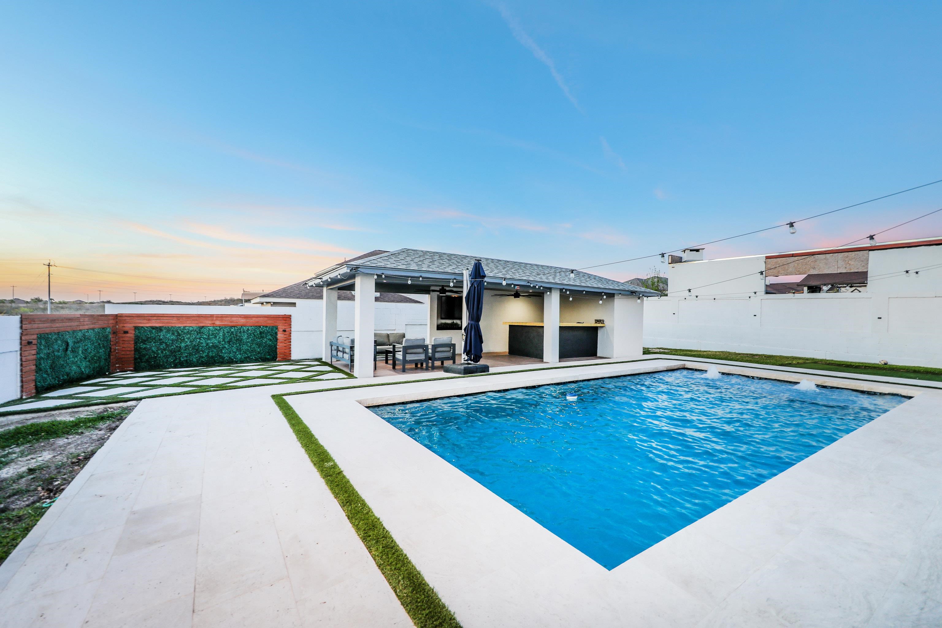 102 Cresta Dr.