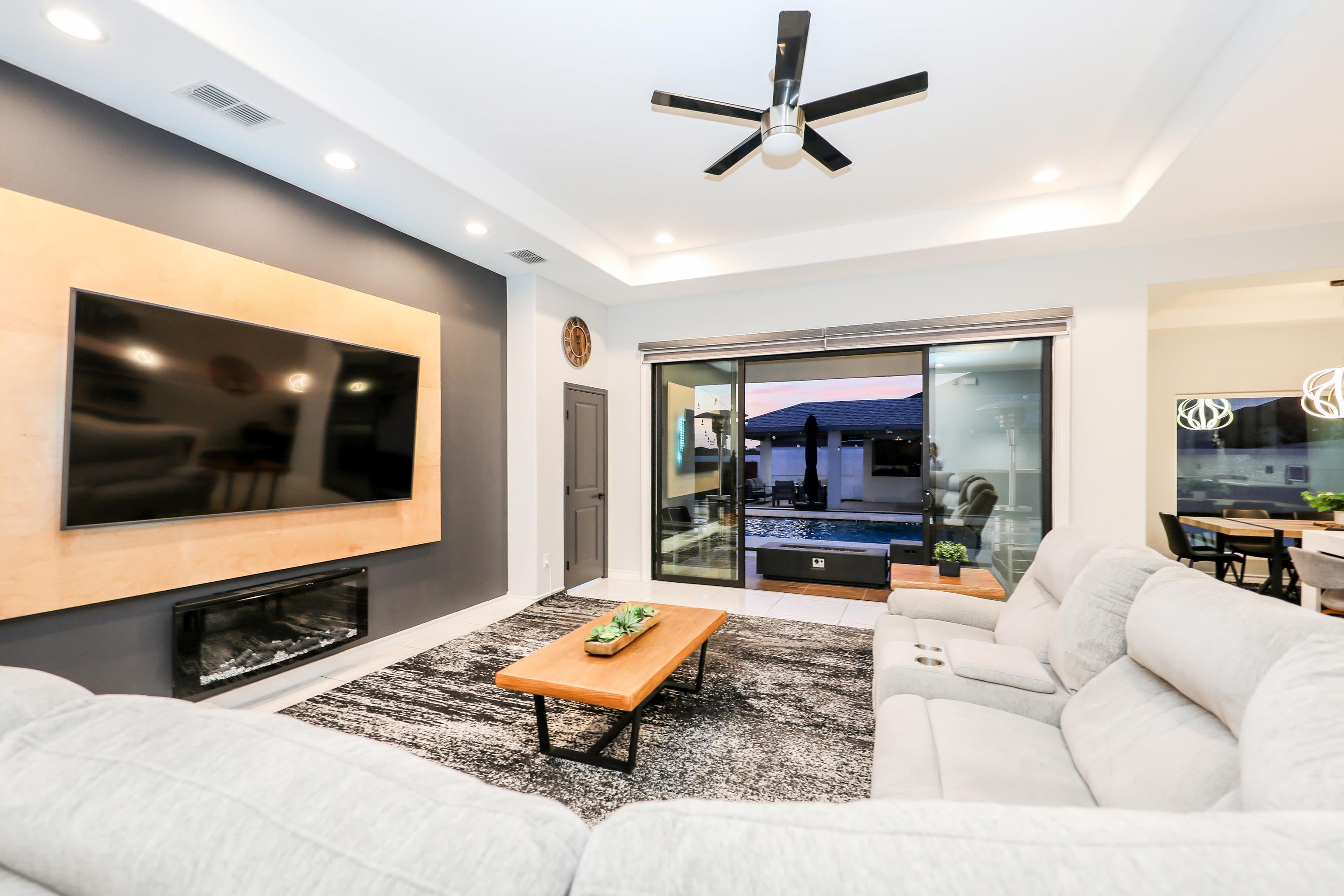102 Cresta Dr.