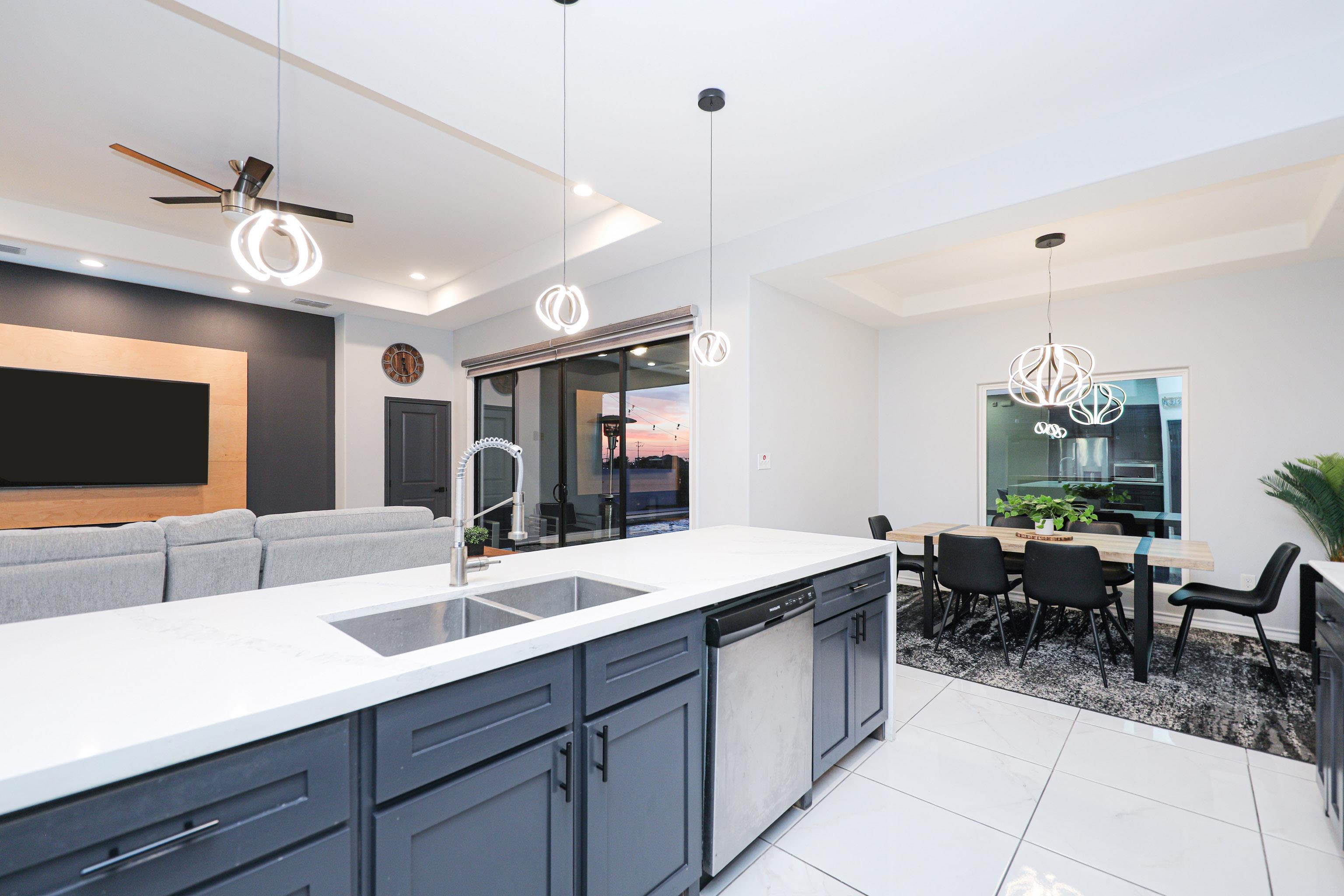 102 Cresta Dr.