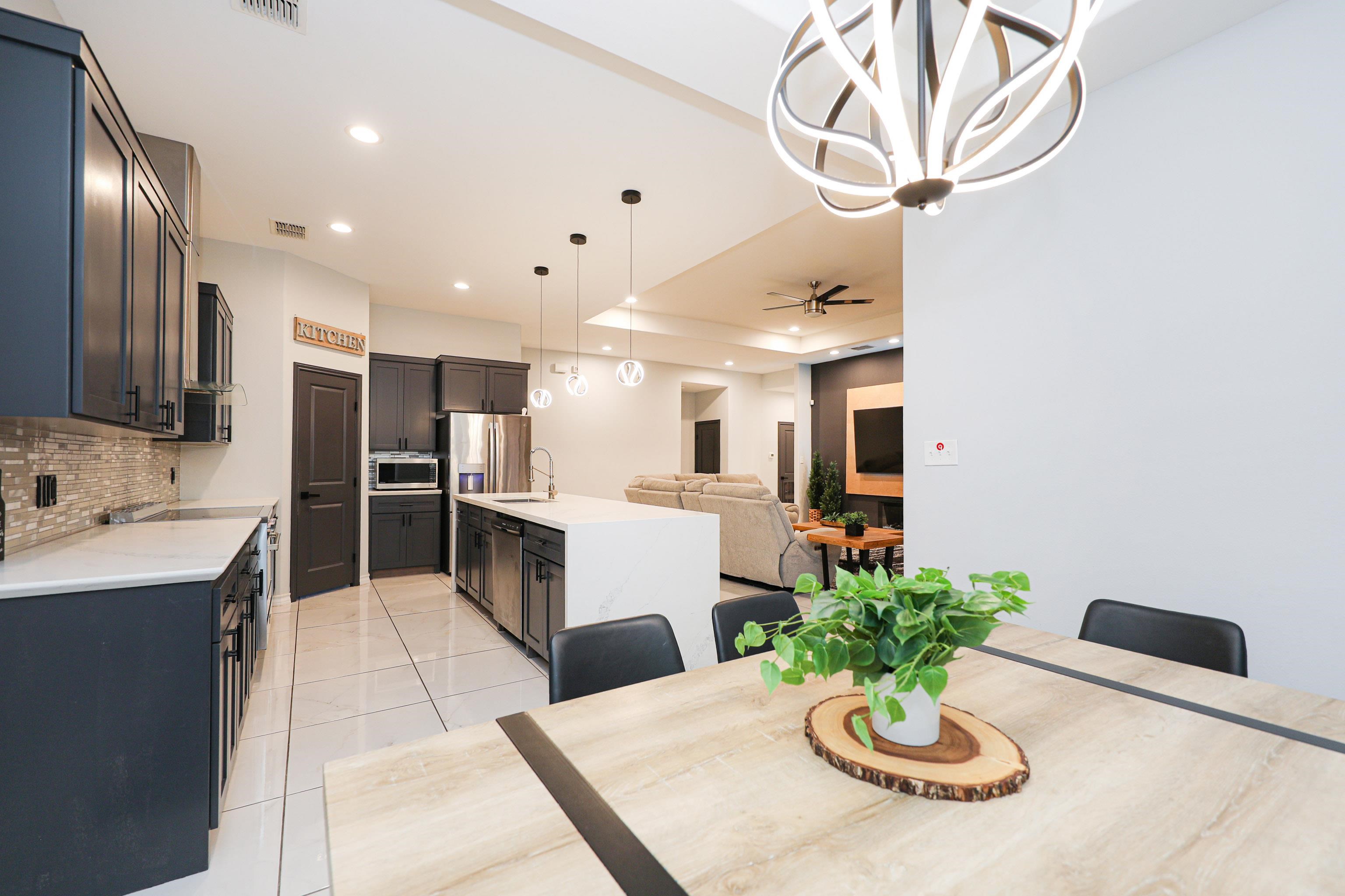 102 Cresta Dr.
