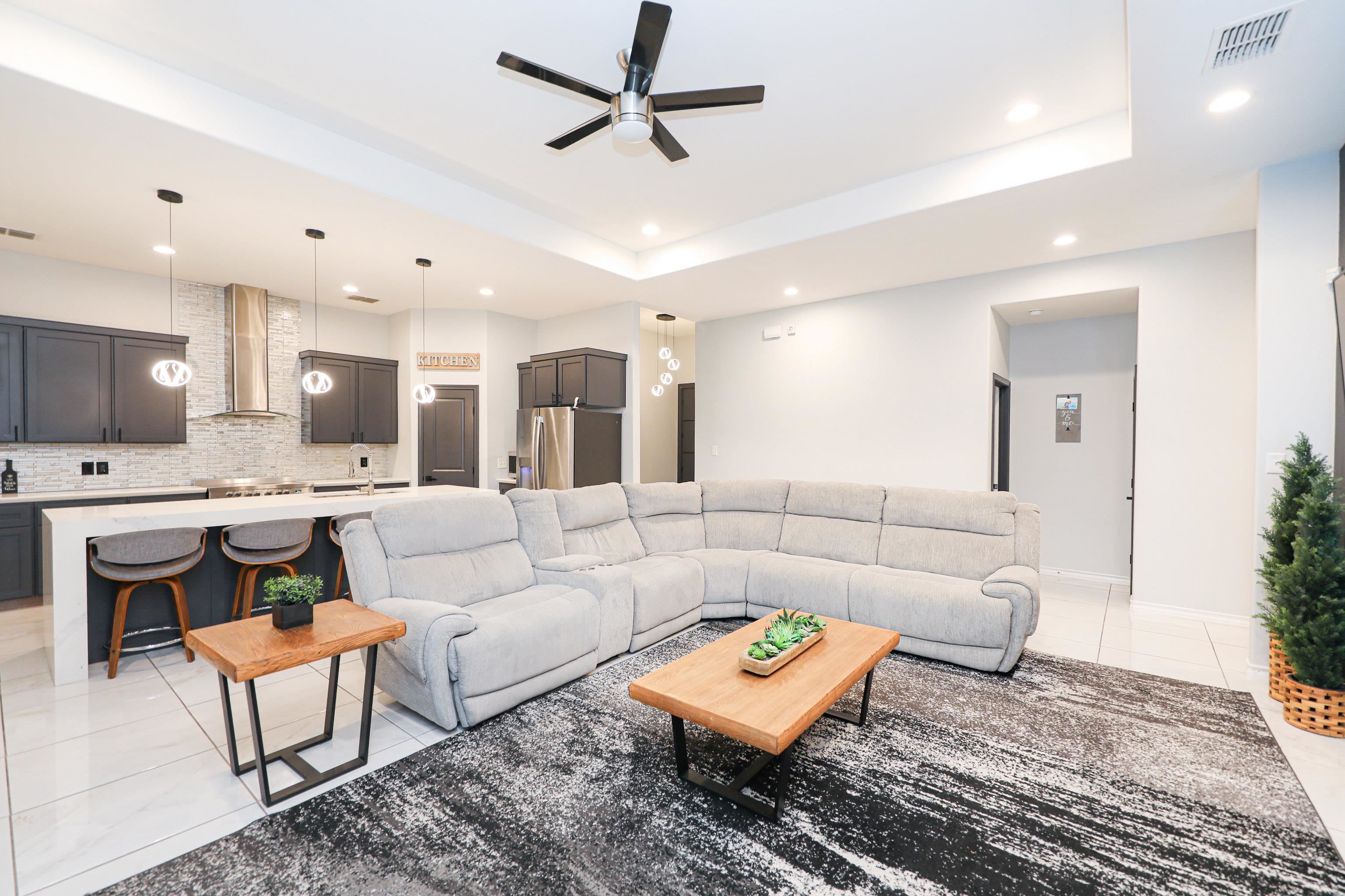 102 Cresta Dr.