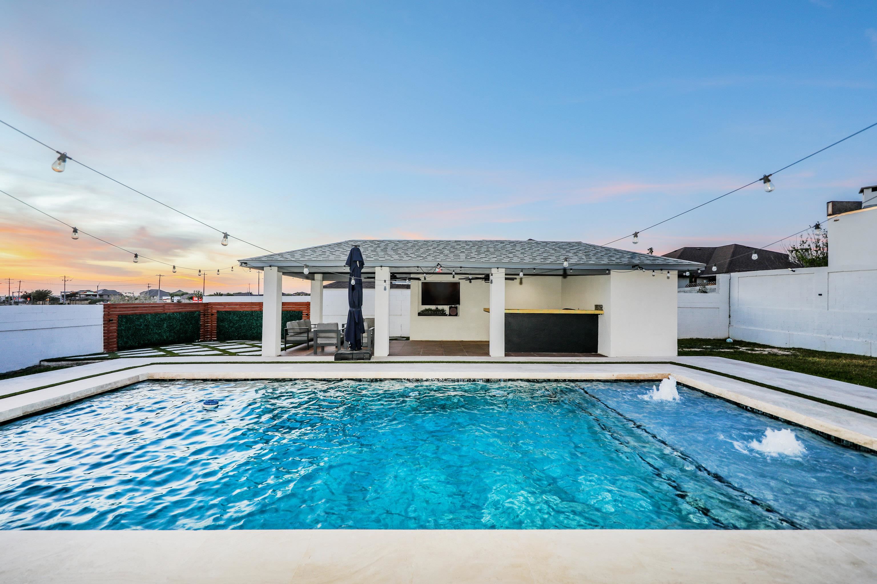 102 Cresta Dr.
