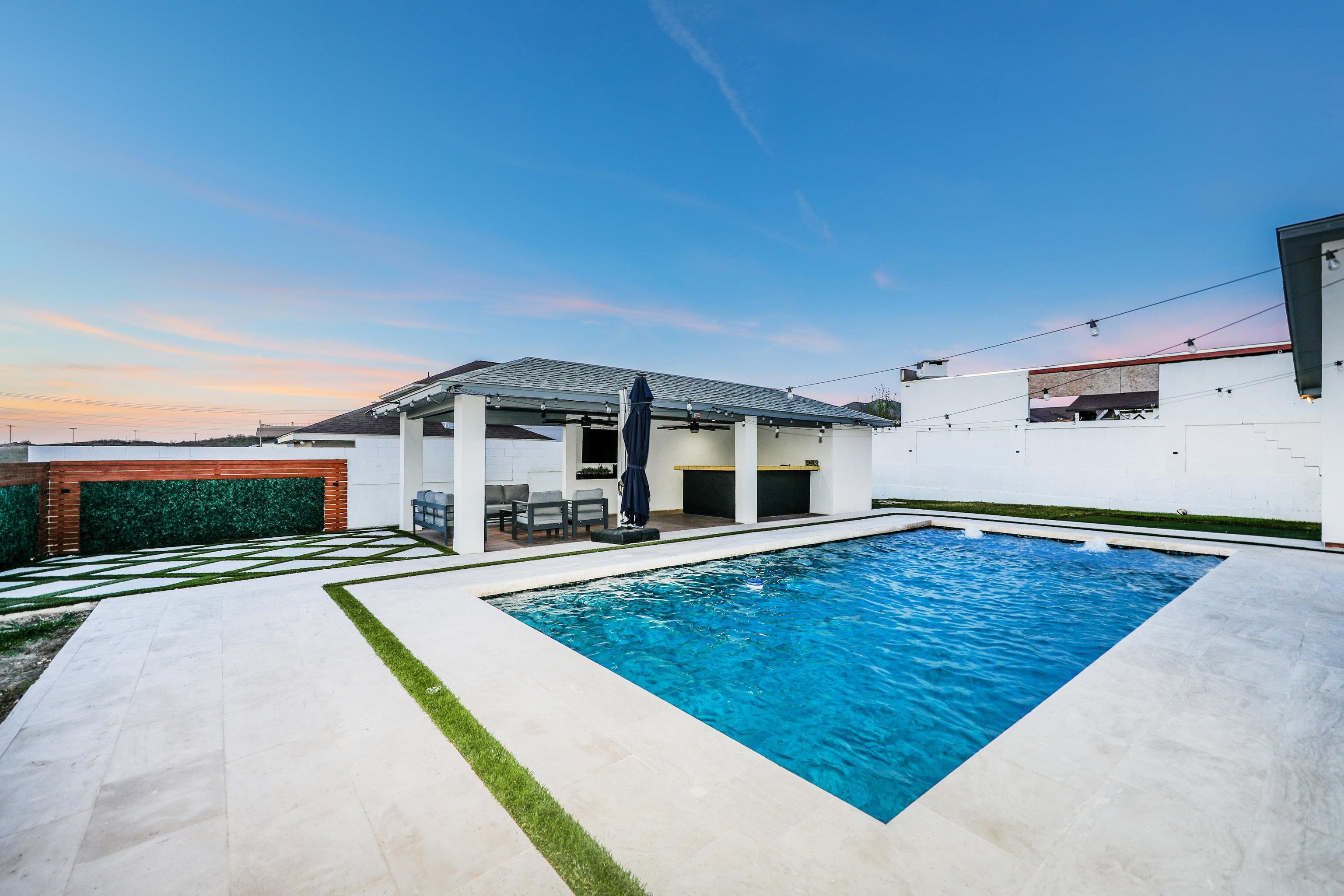 102 Cresta Dr.