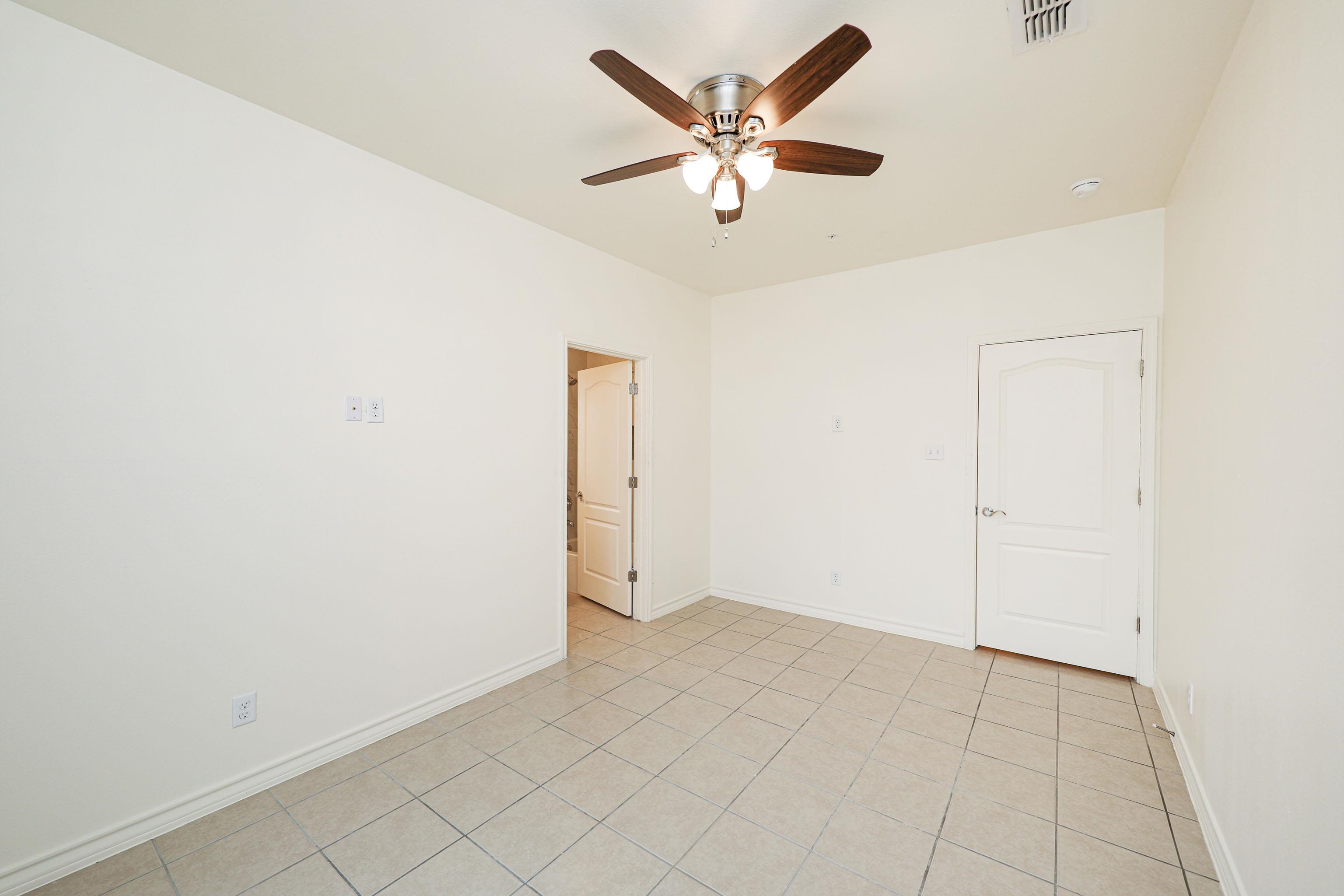 1511 Don Camilo Blvd Unit: 7