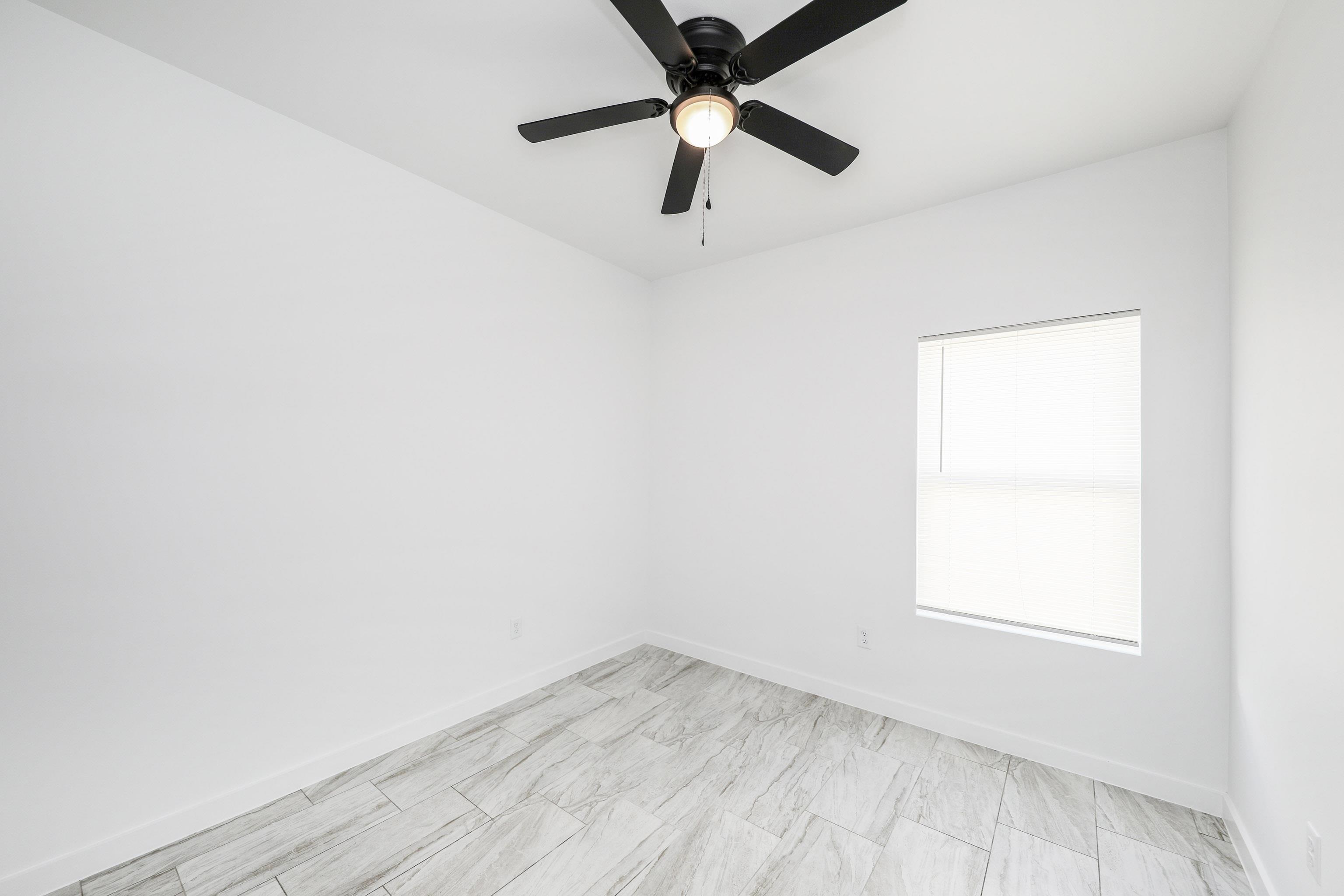 3911 Casa Blanca Lake Rd Unit: 7