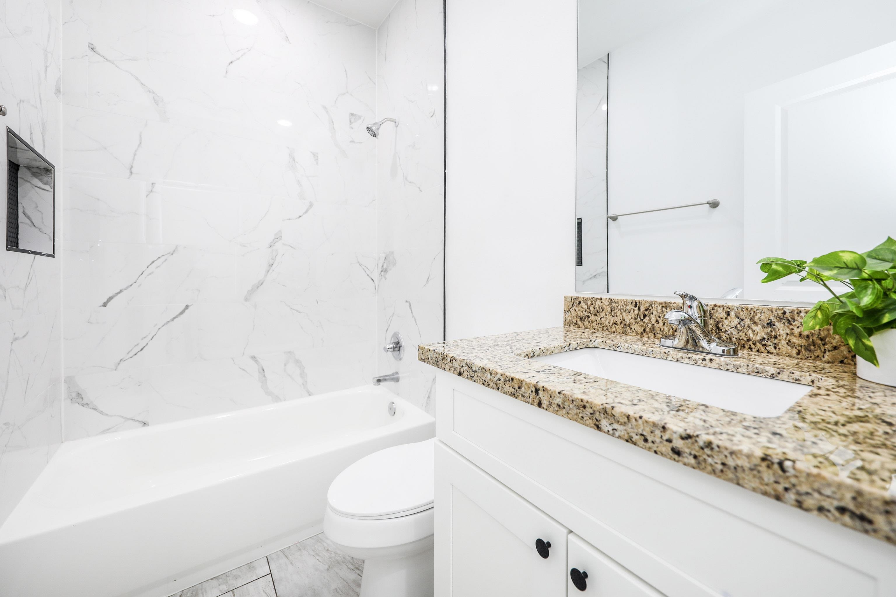 3911 Casa Blanca Lake Rd Unit: 7