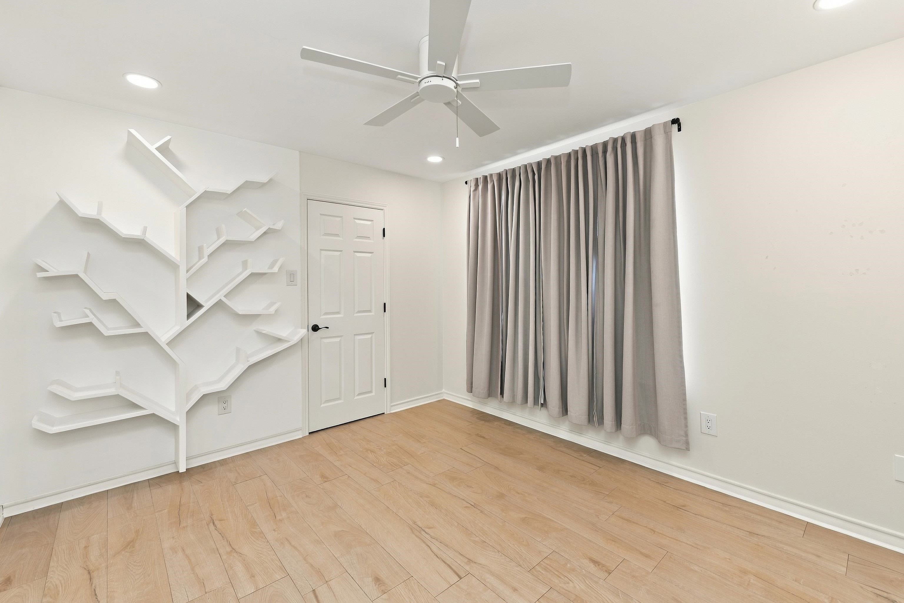 10125 Montoya Dr