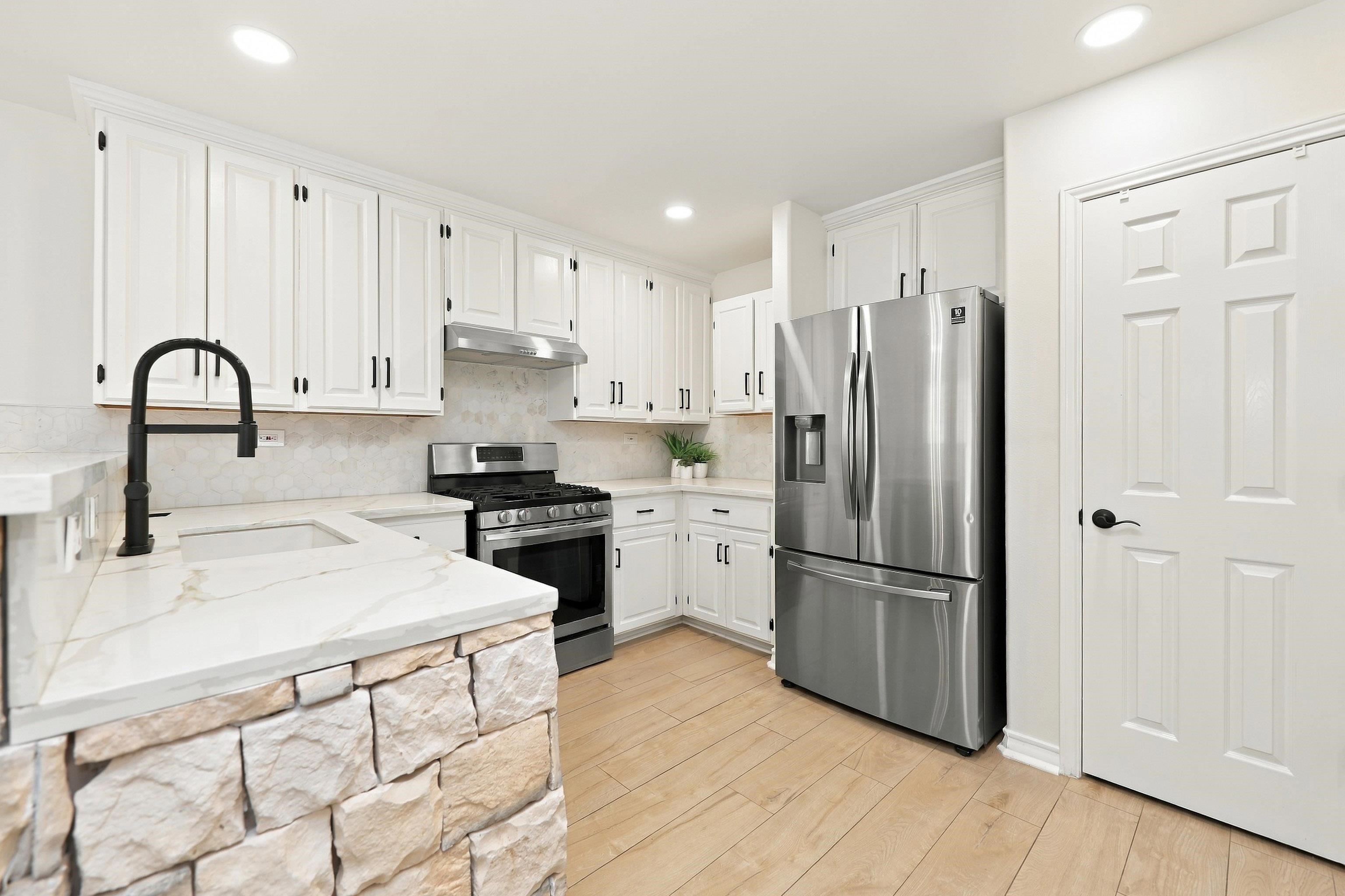 10125 Montoya Dr
