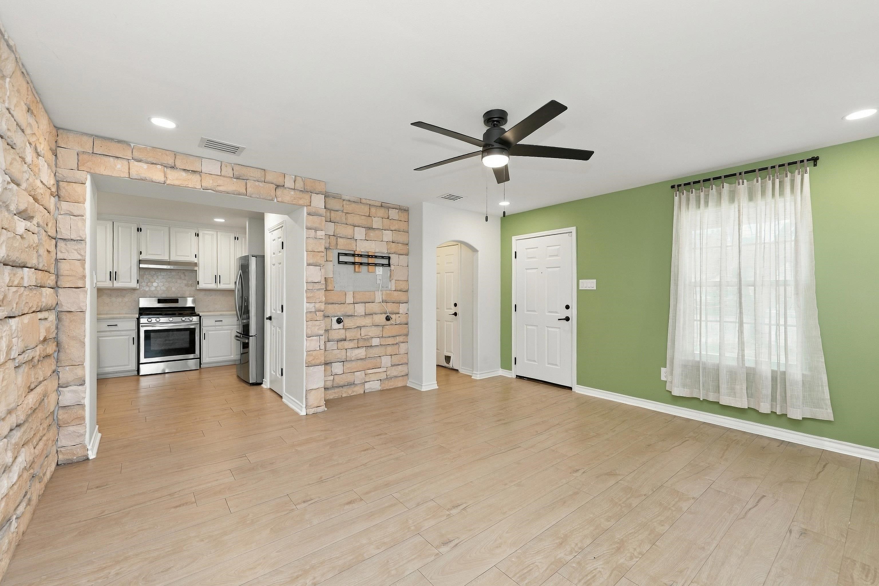 10125 Montoya Dr