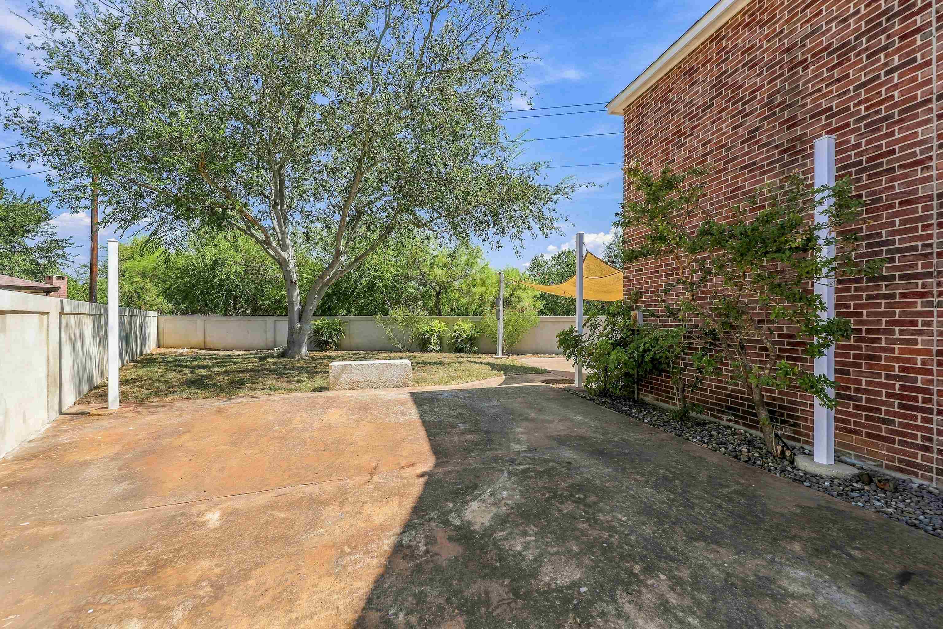 10125 Montoya Dr