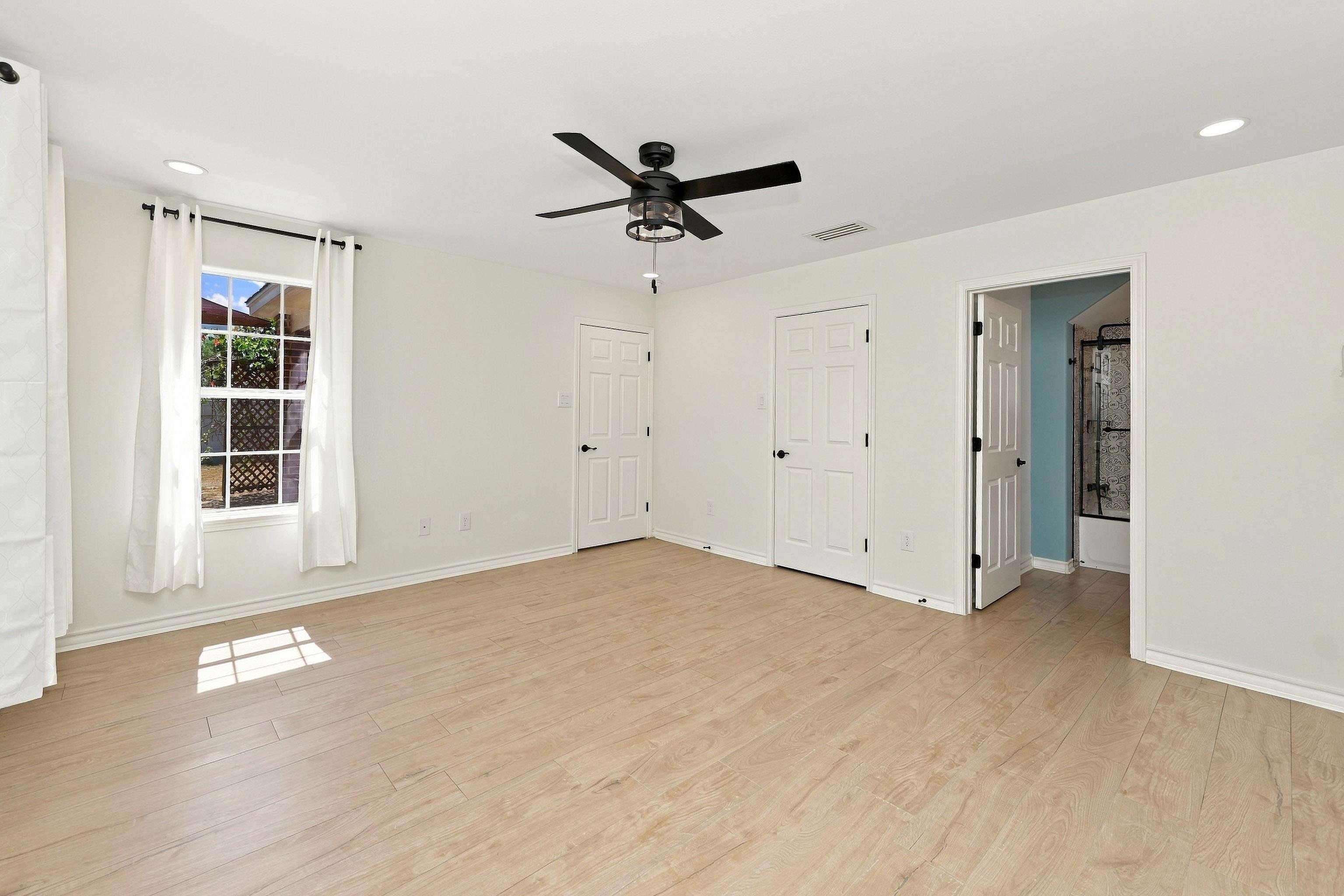 10125 Montoya Dr