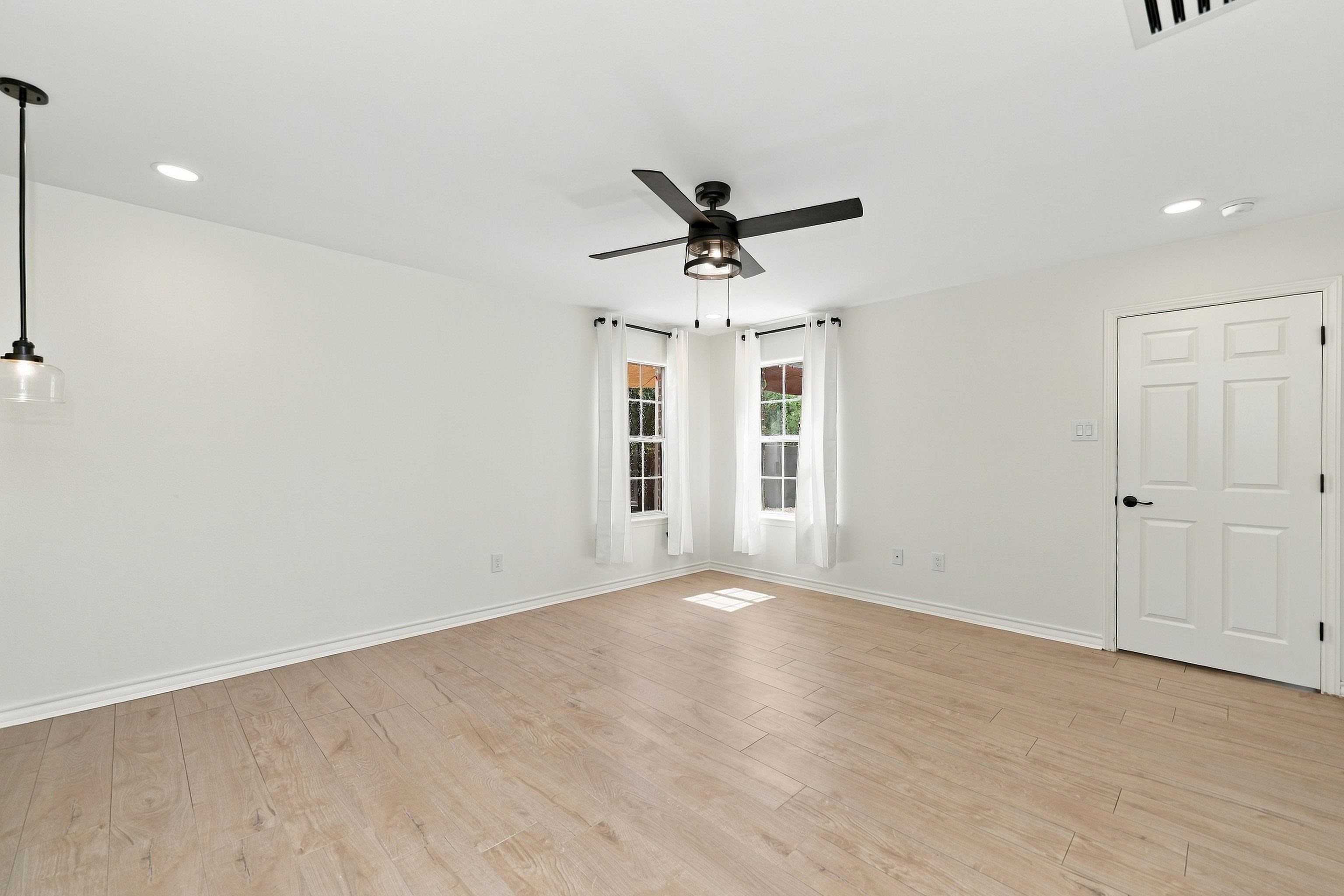 10125 Montoya Dr