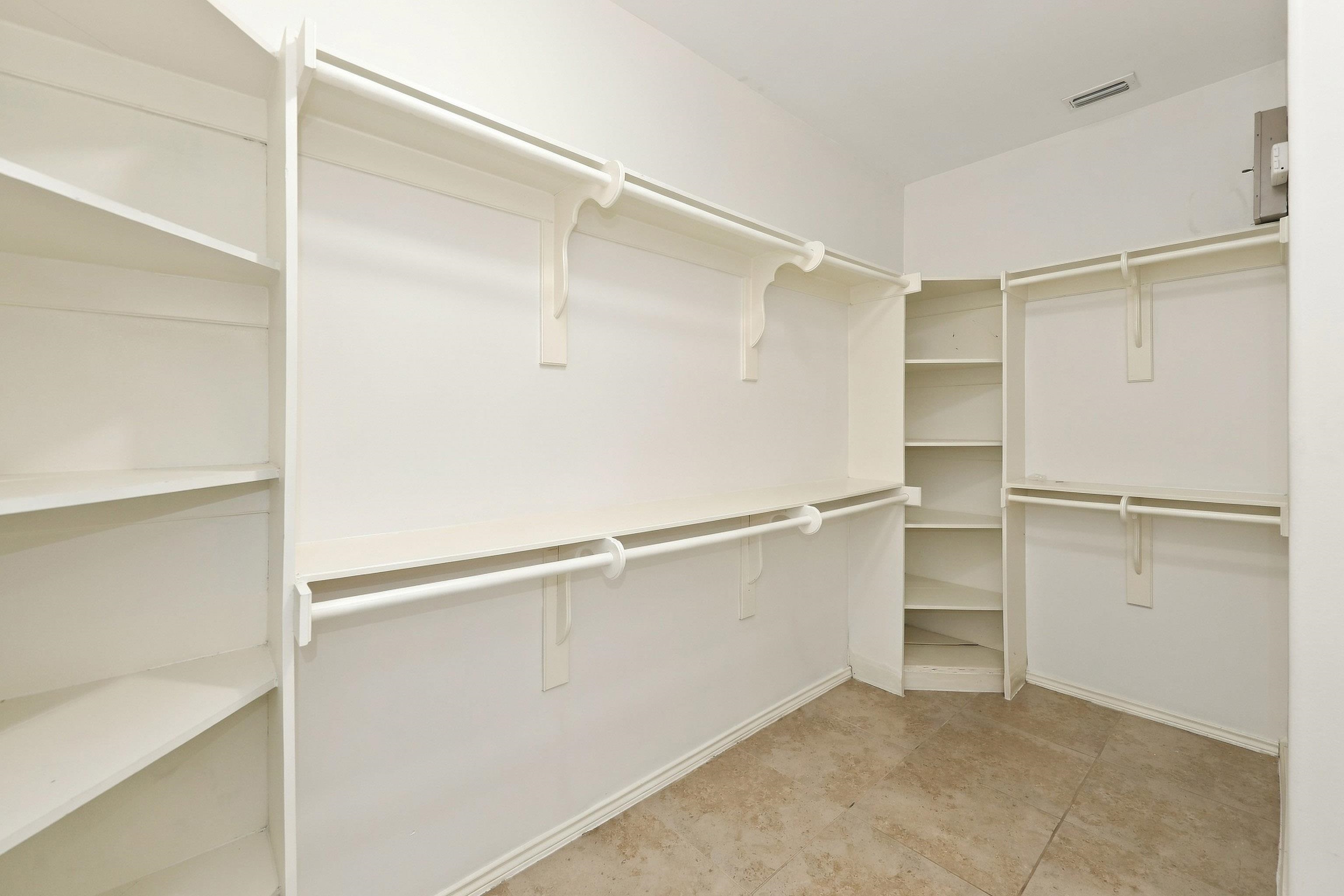 9808 Aziz St.