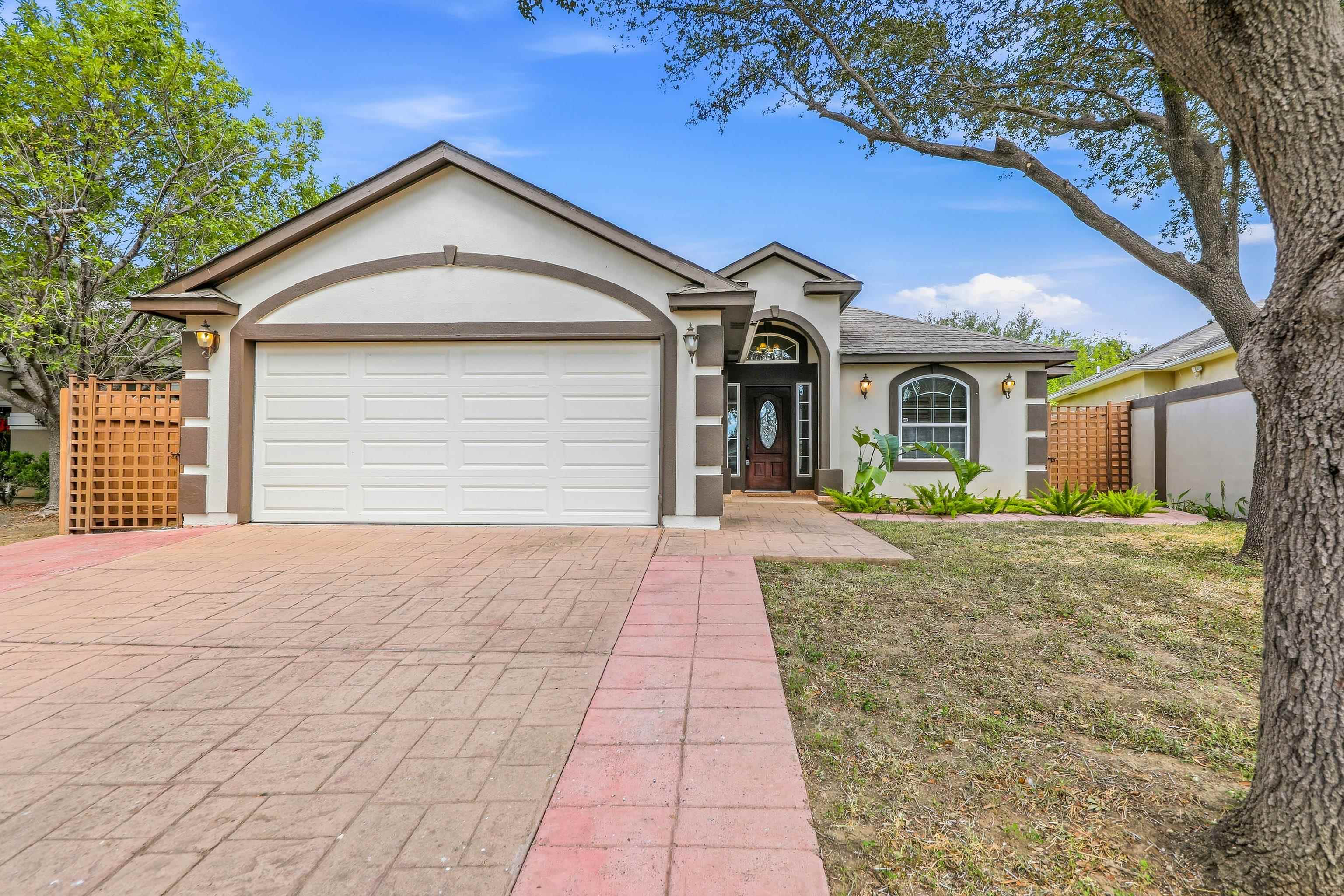 2081 Quito Lp Laredo TX