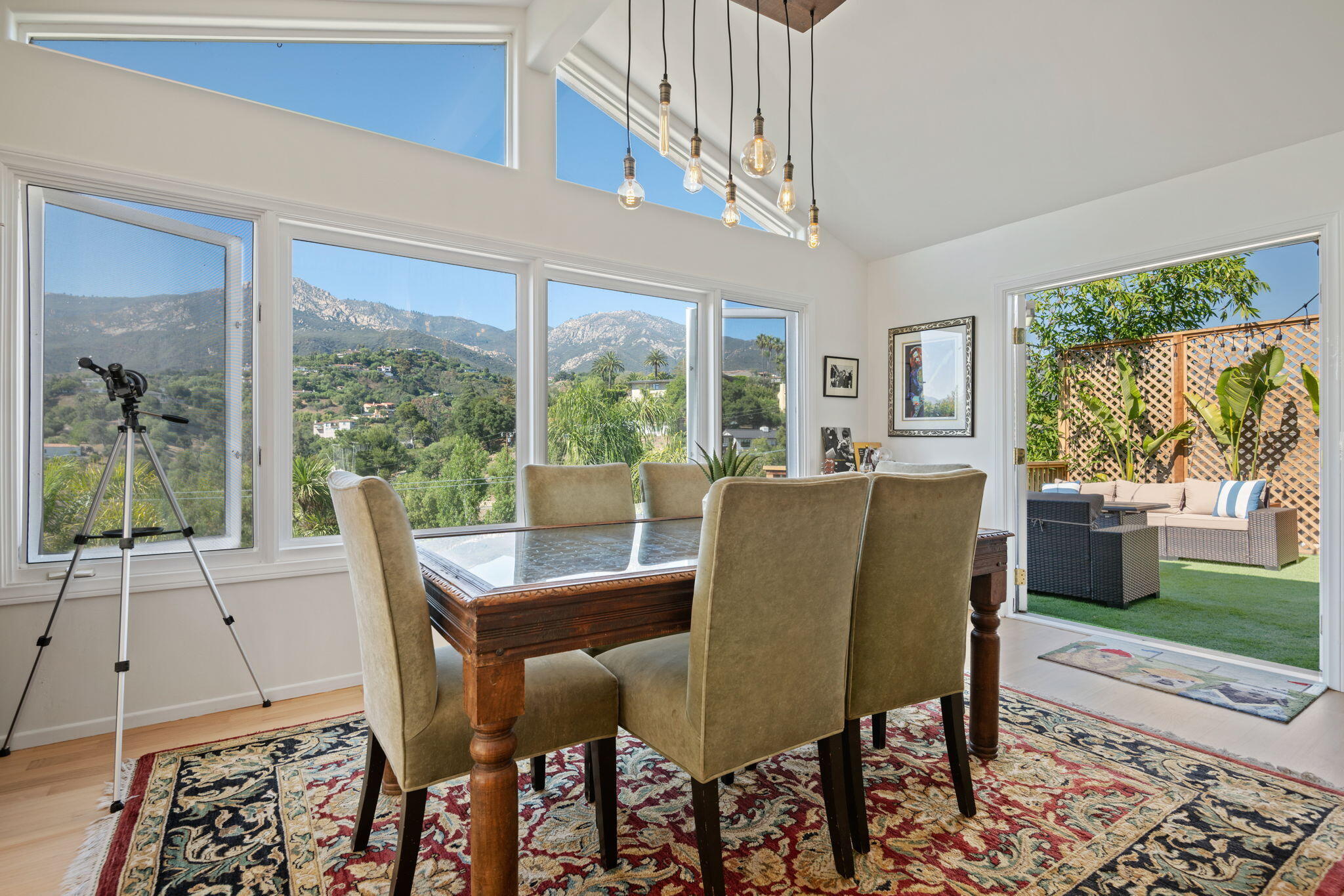 2822 Ben Lomond Drive
