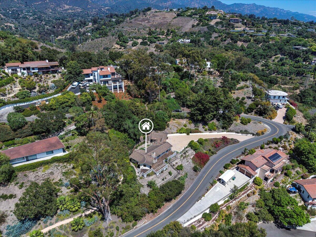 101 Las Alturas Road