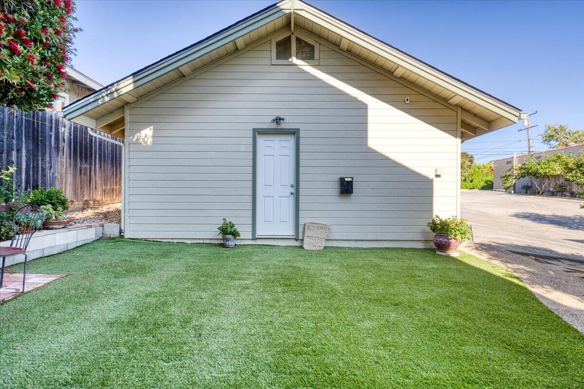 110 S Salinas Street, D