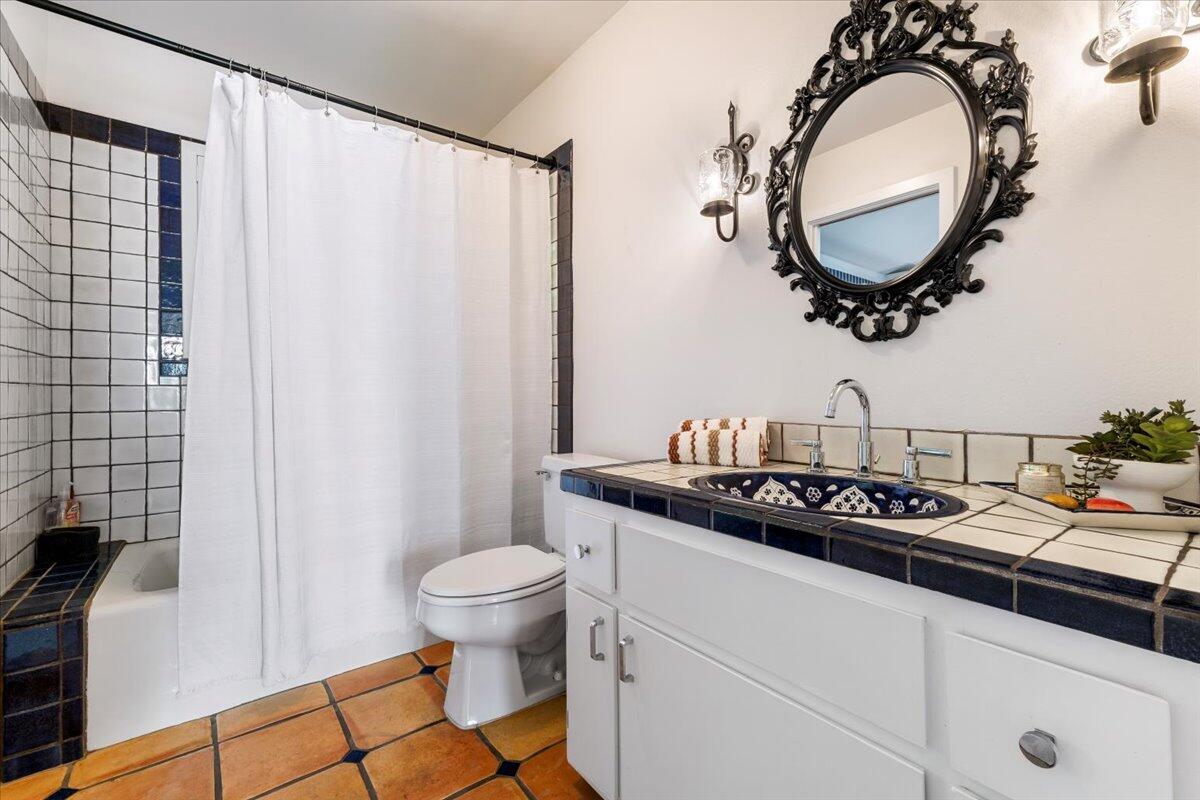 624 Las Alturas Road