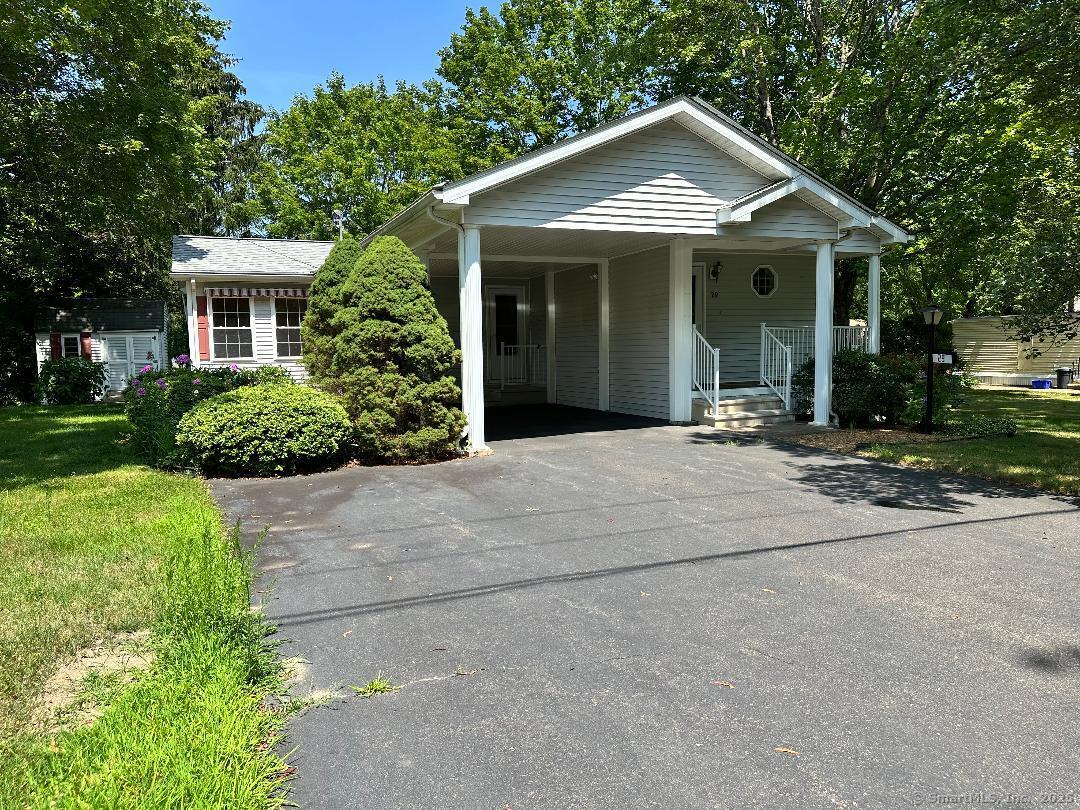 29 Bridlepath Trail