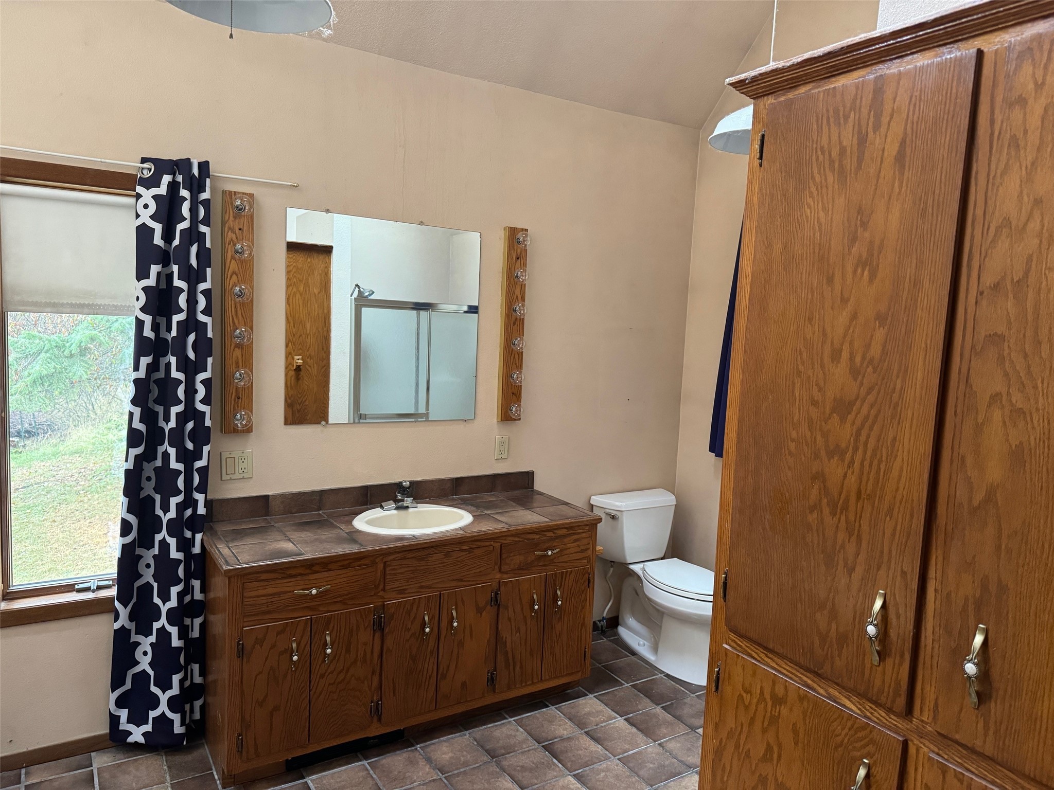 738 Rocky Cliff Drive