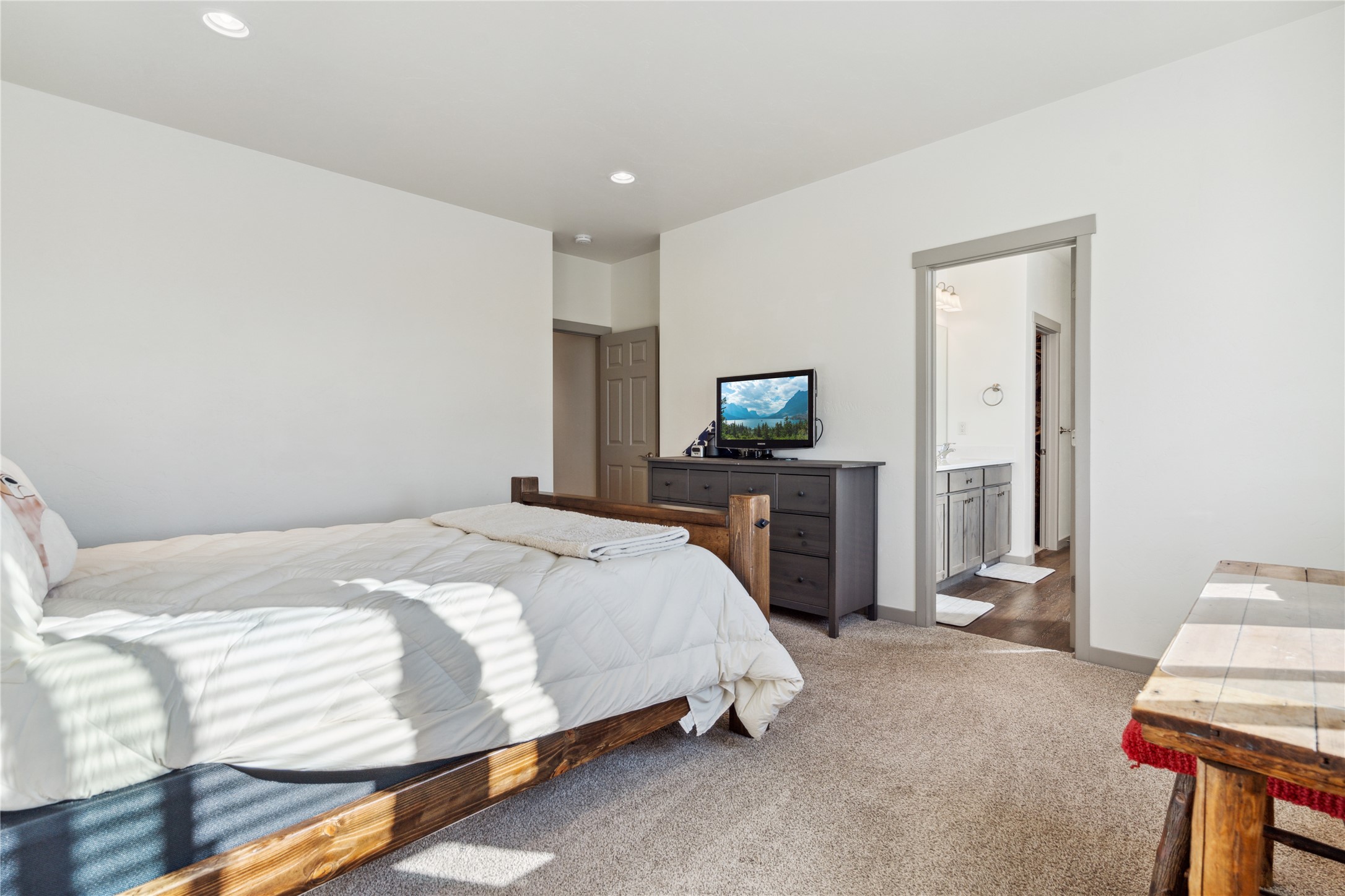 2000 Mahogany Avenue