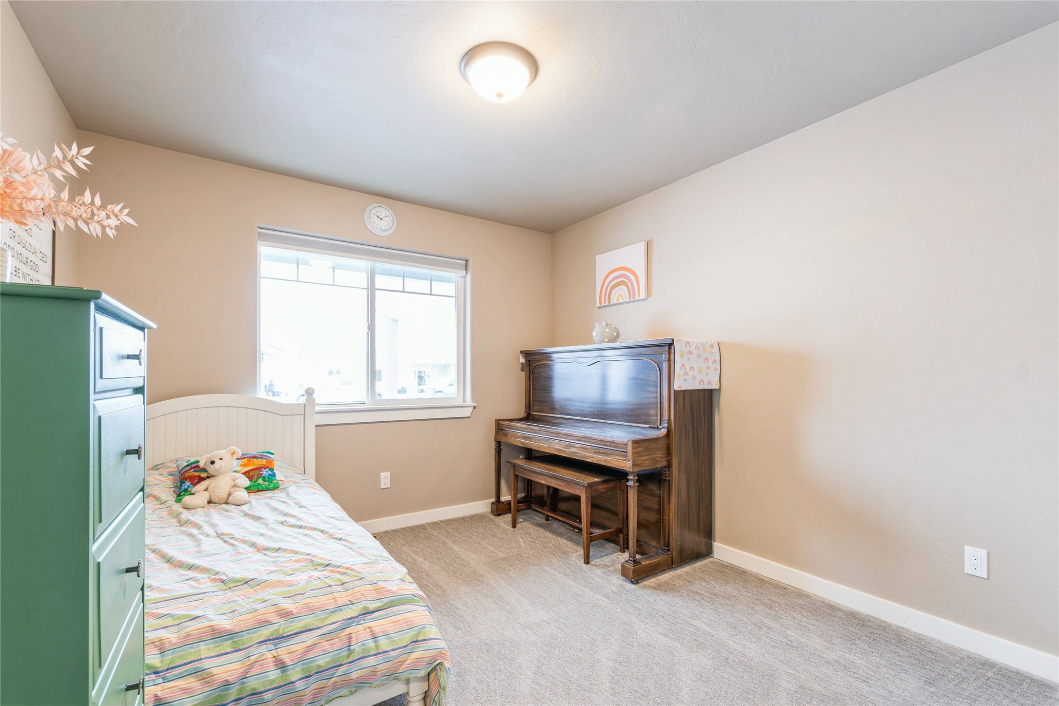 2073 Mahogany Avenue