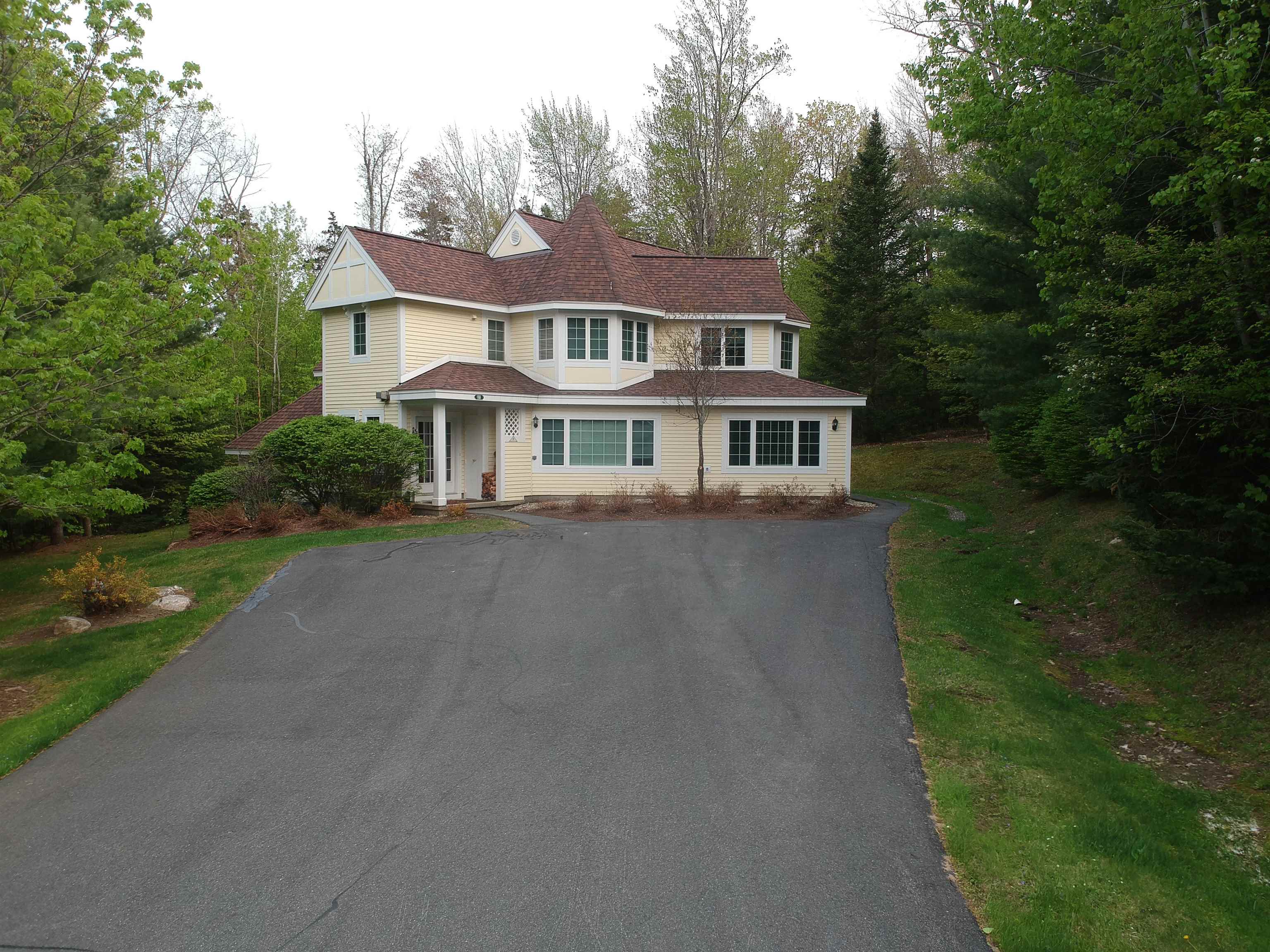 16B Queen Anne's Way