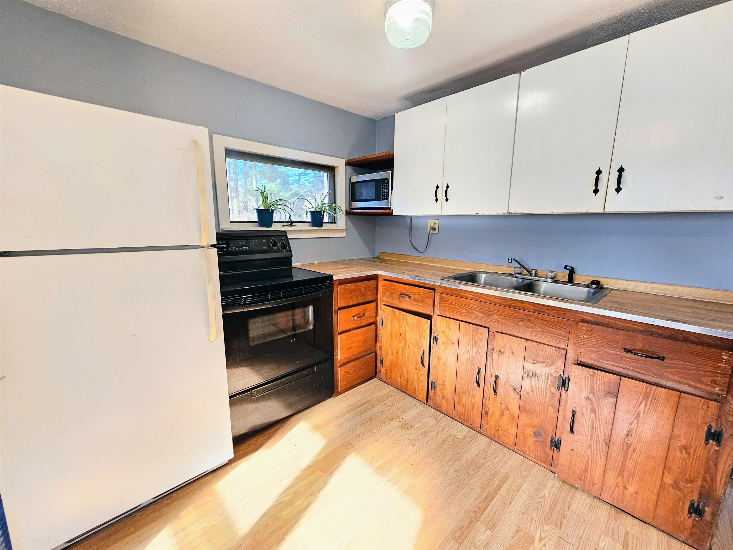 2815 Burrington Hill