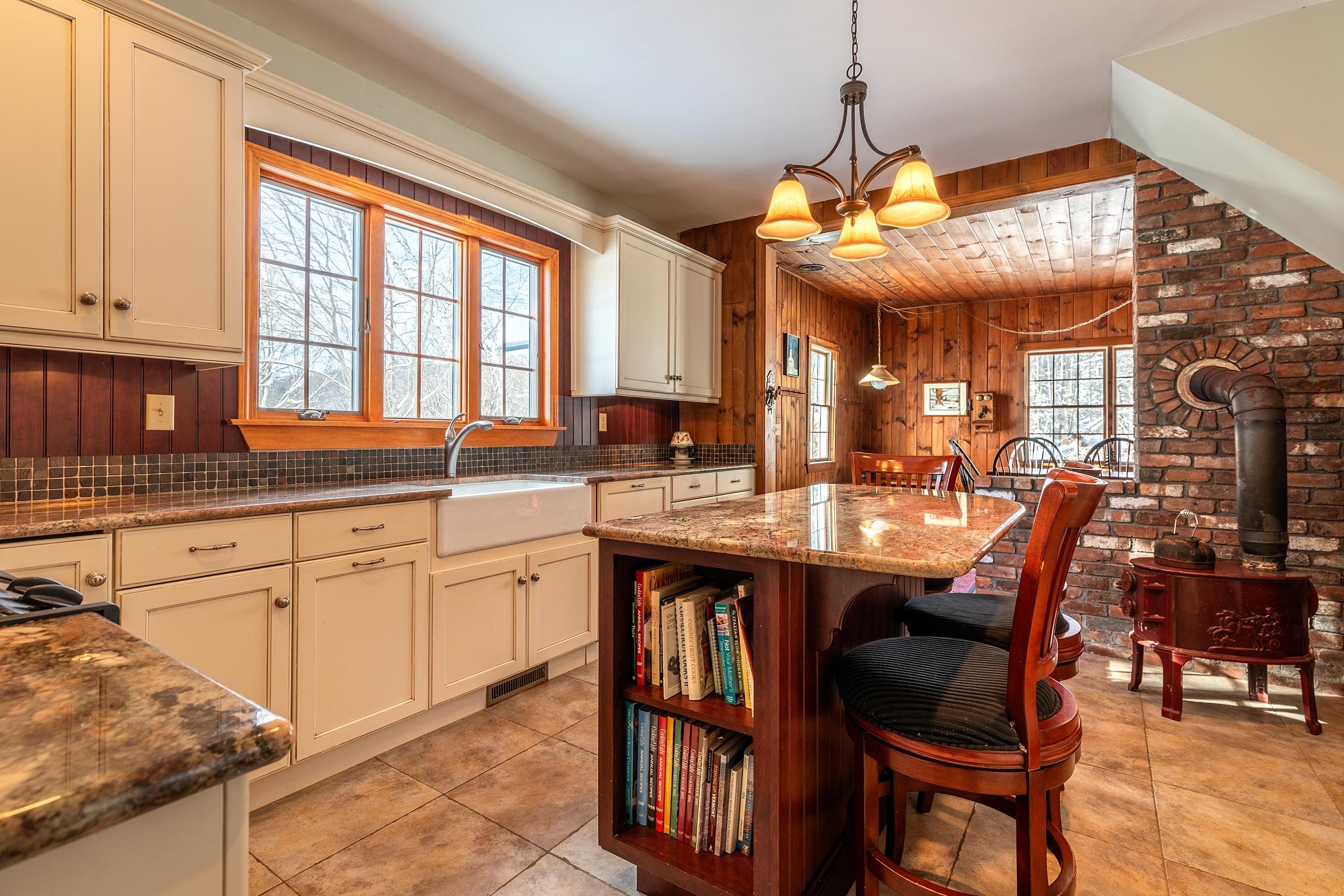 2105 White Road