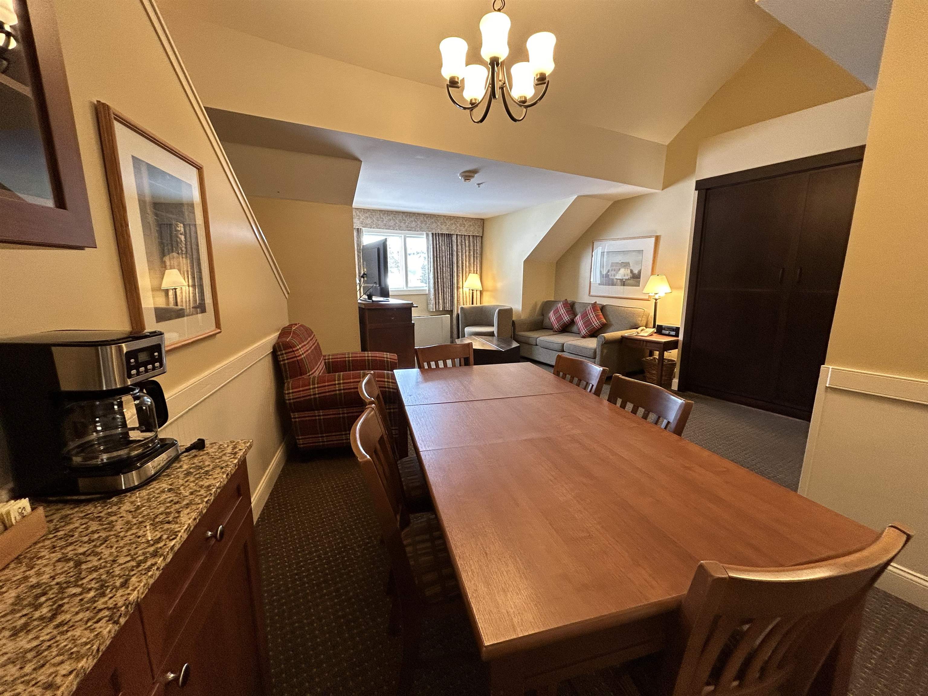 366 Qtr.2, 89 Grand Summit Way