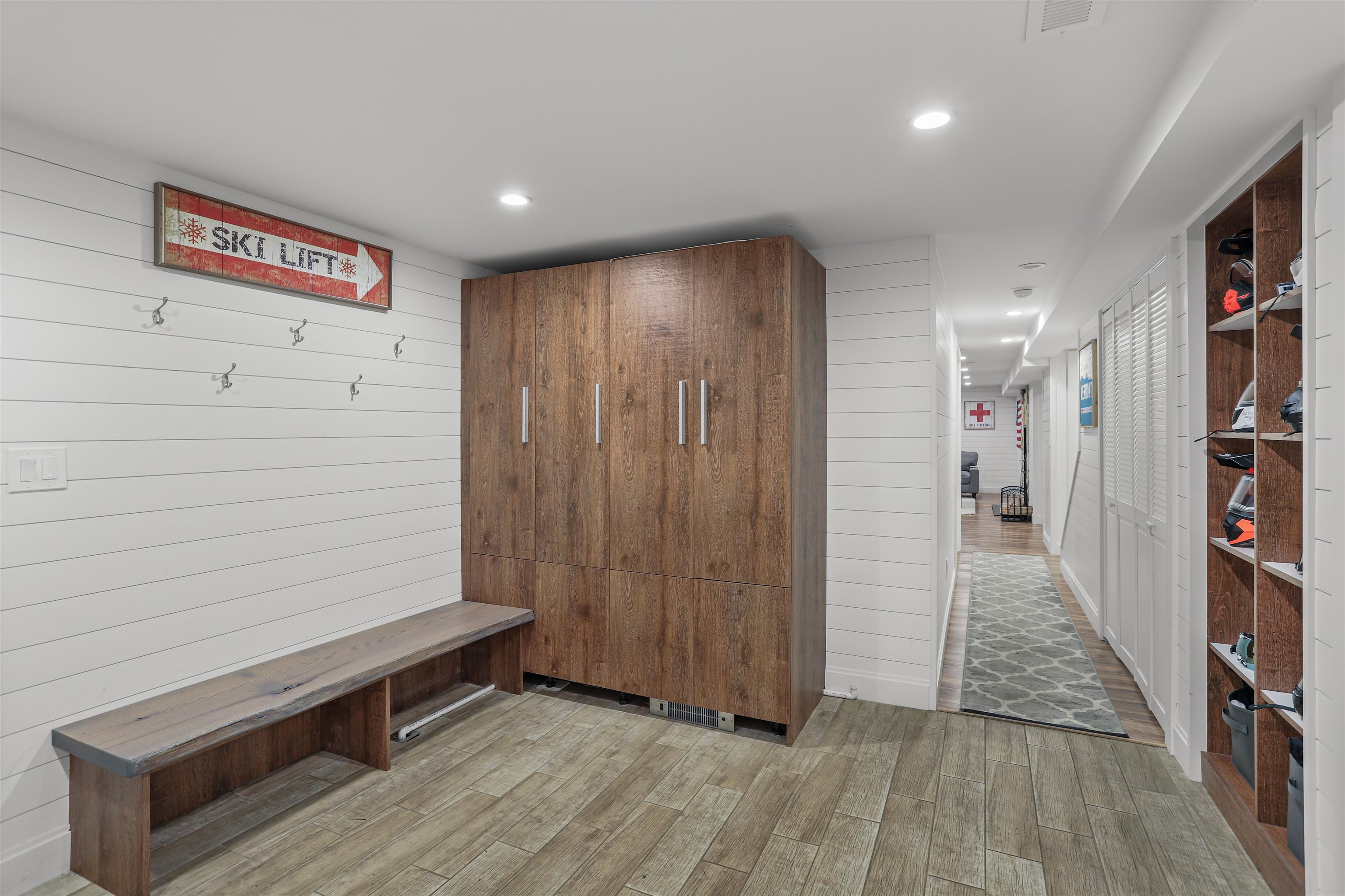 24 Howes Loop Unit: 614 A