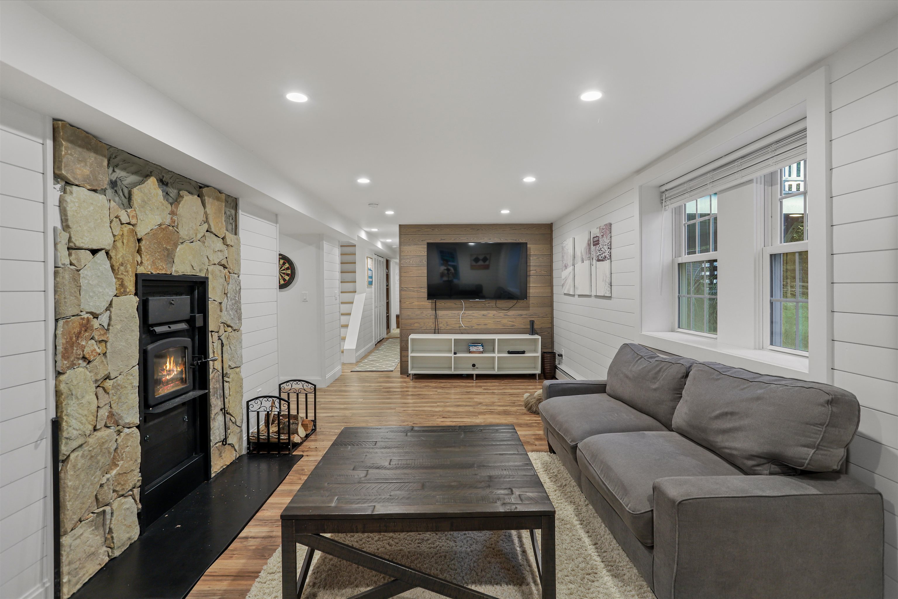 24 Howes Loop Unit: 614 A