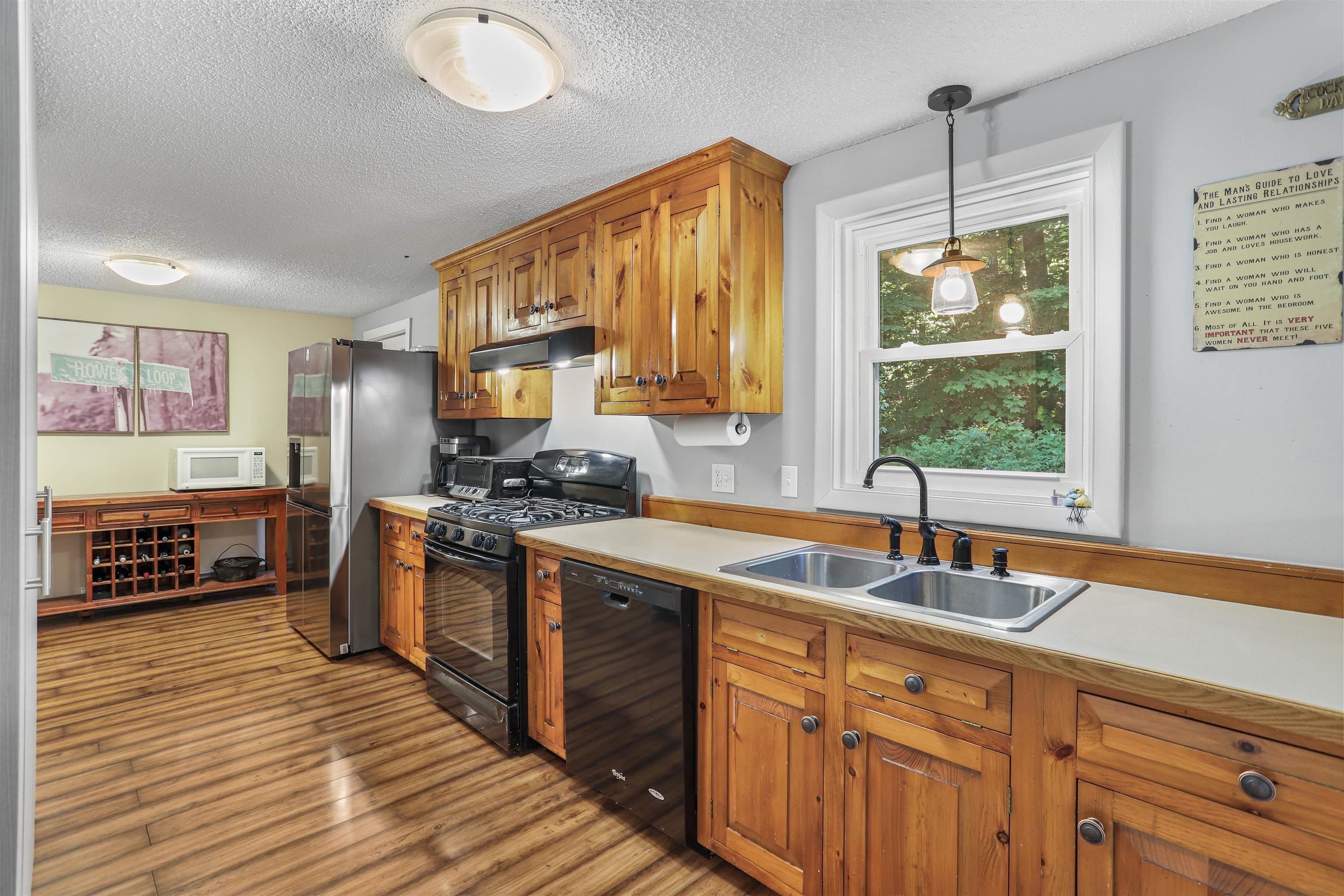 24 Howes Loop Unit: 614 A