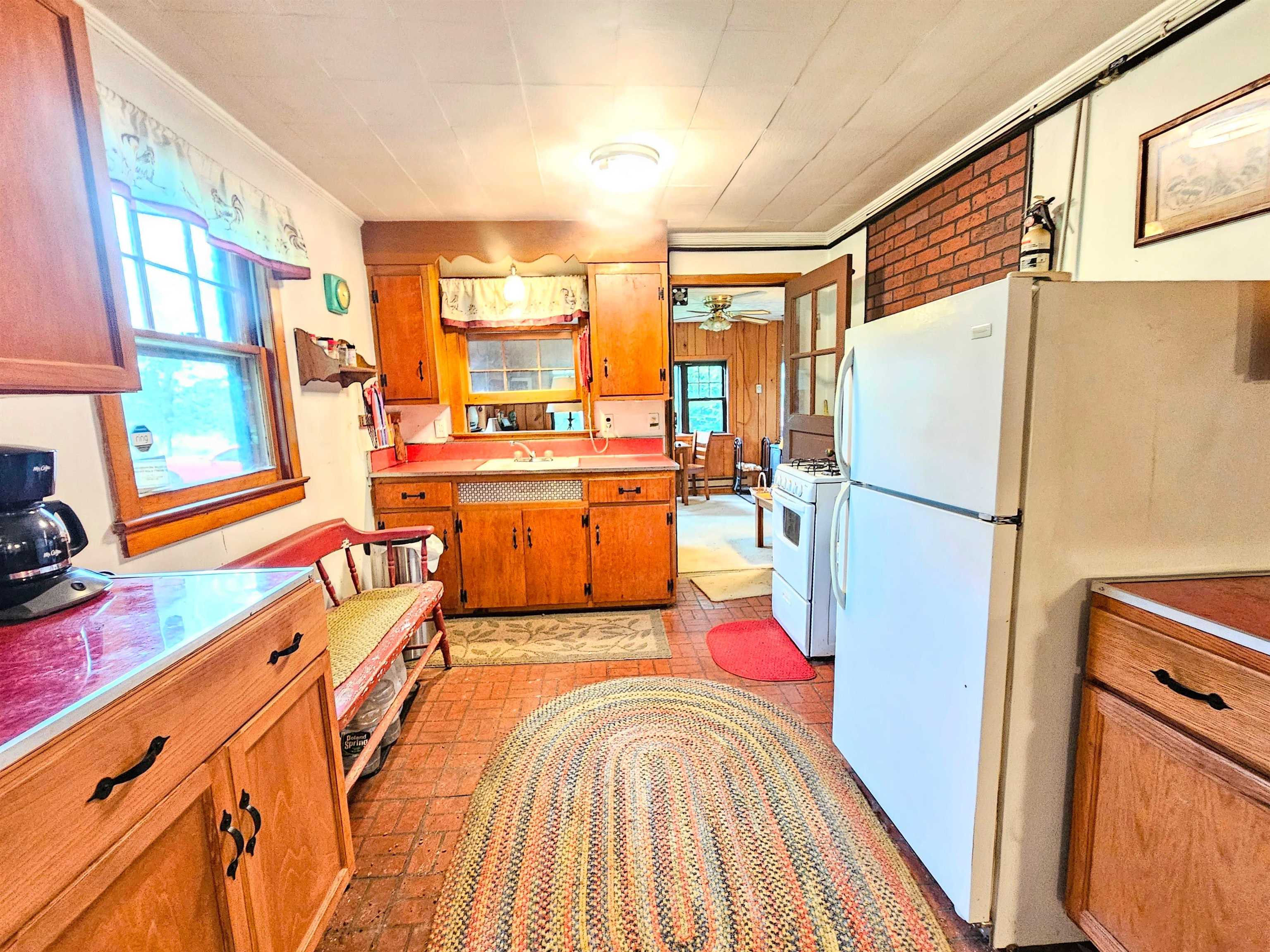 1675 Route 9